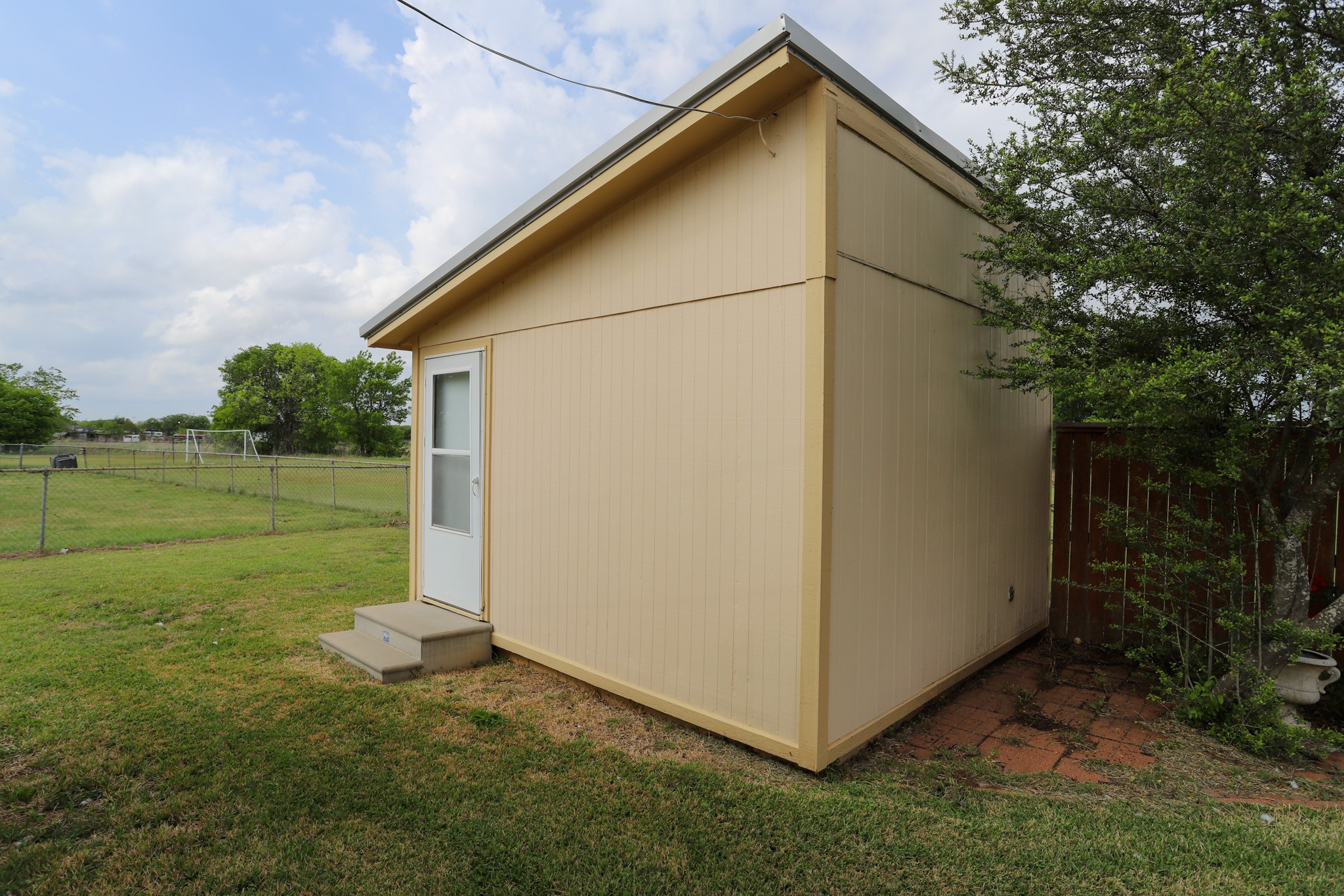 303 David Davis Drive Mcgregor TX 76657