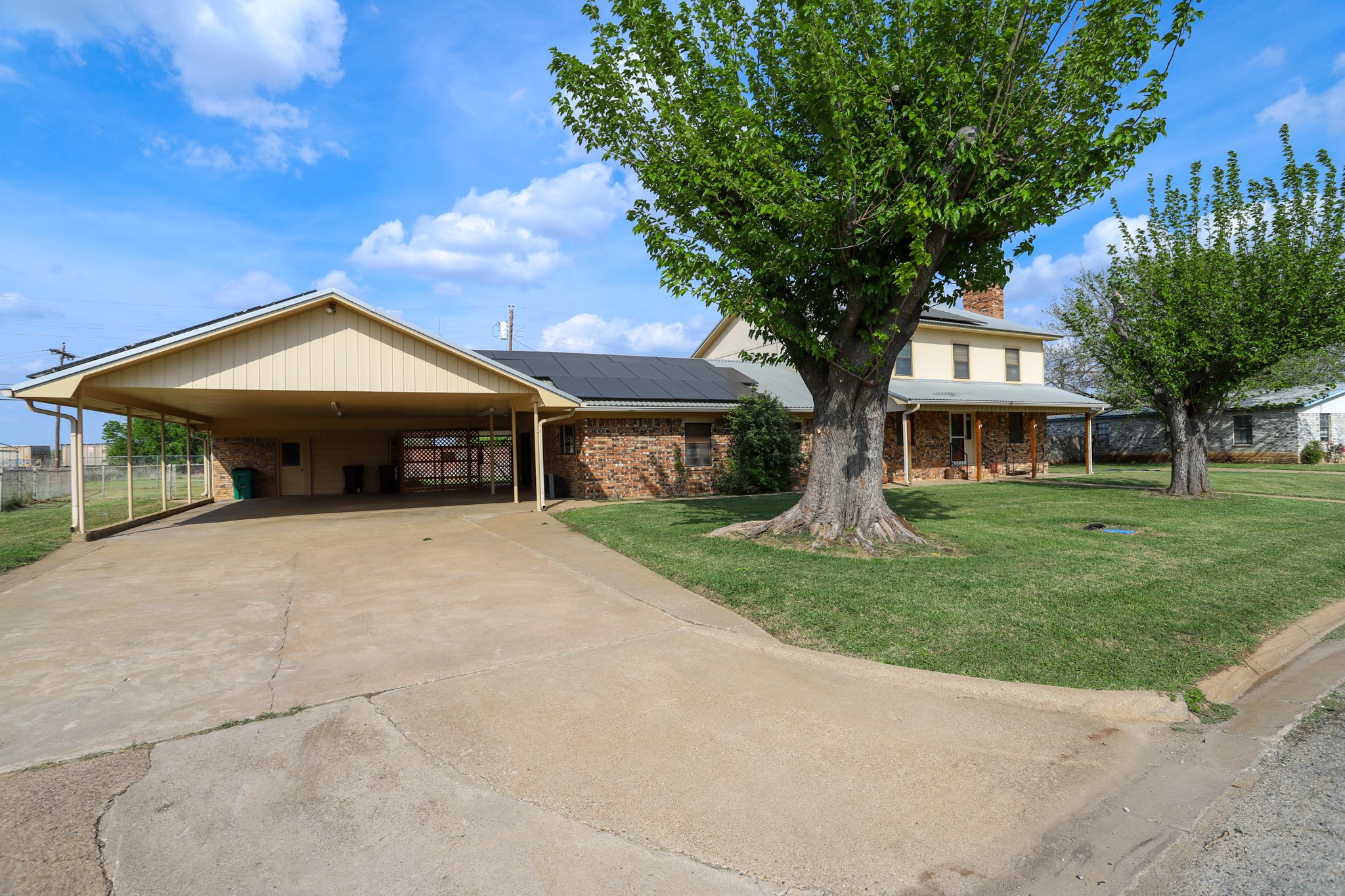 303 David Davis Drive Mcgregor TX 76657