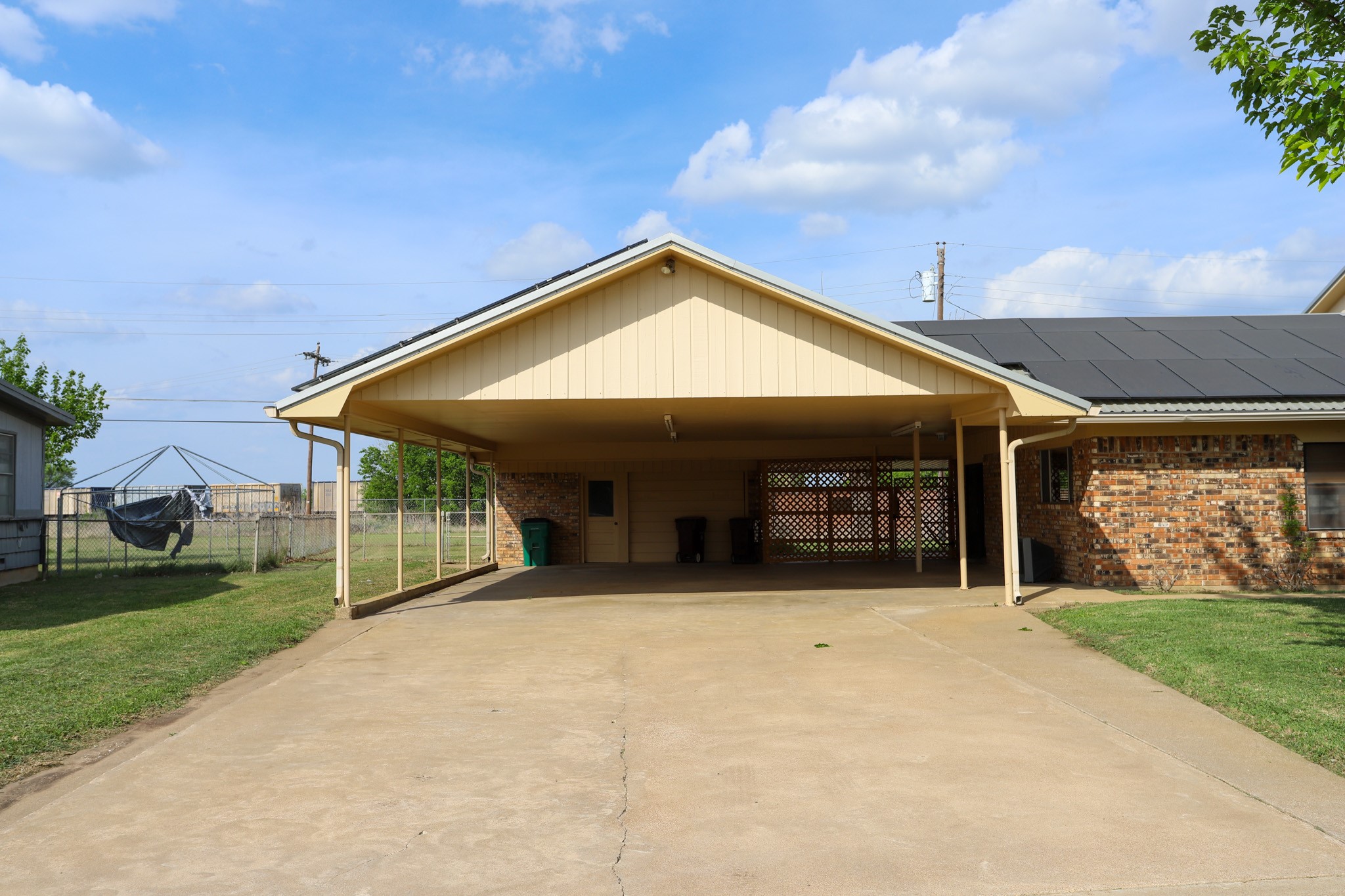 303 David Davis Drive Mcgregor TX 76657
