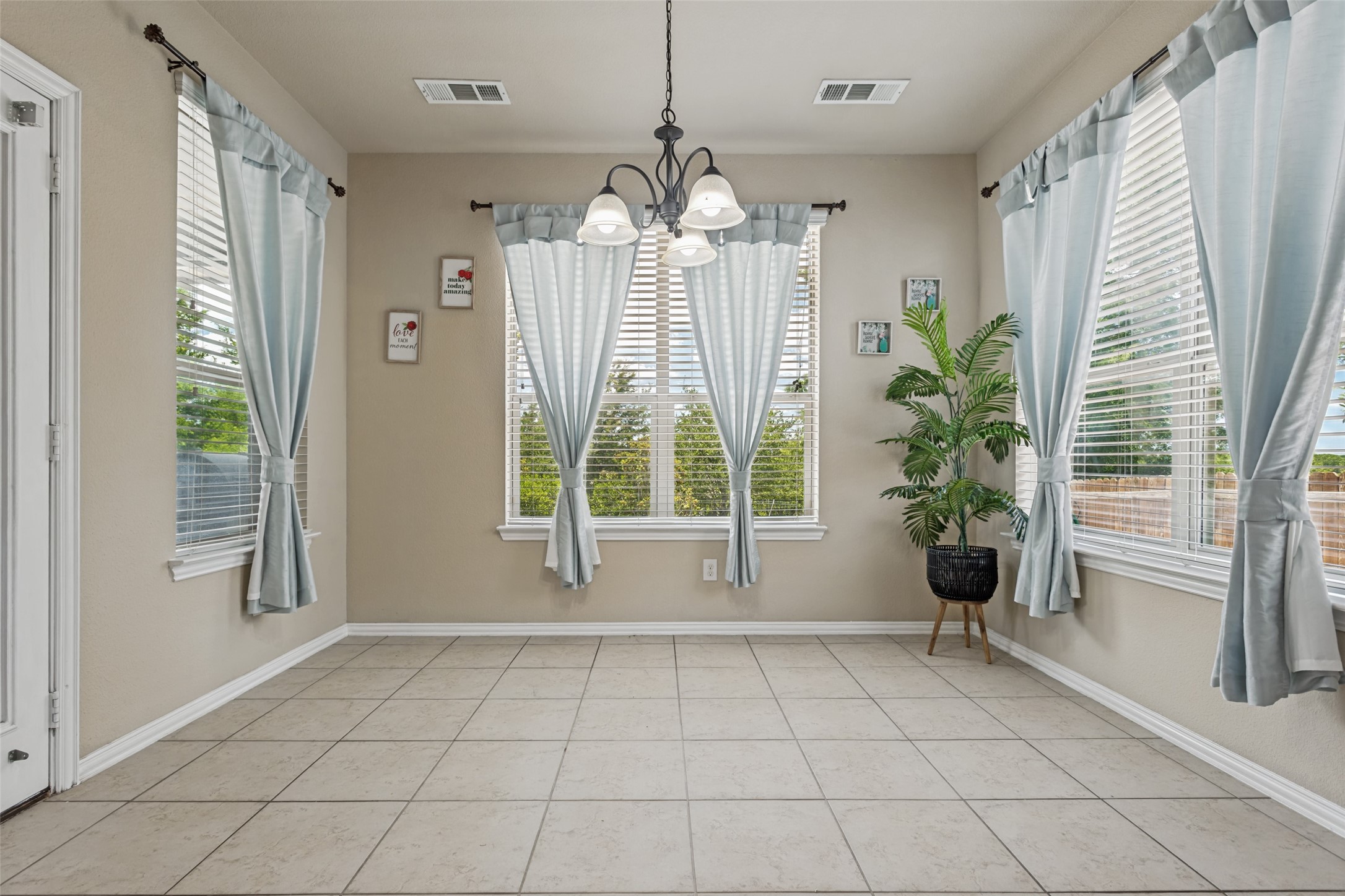 6409 Tuckers Place Rowlett TX 75089