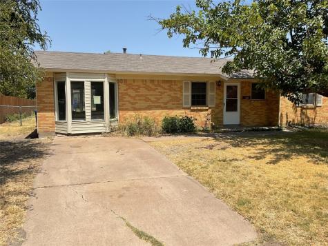 505 Globe Avenue Blue Mound TX 76131