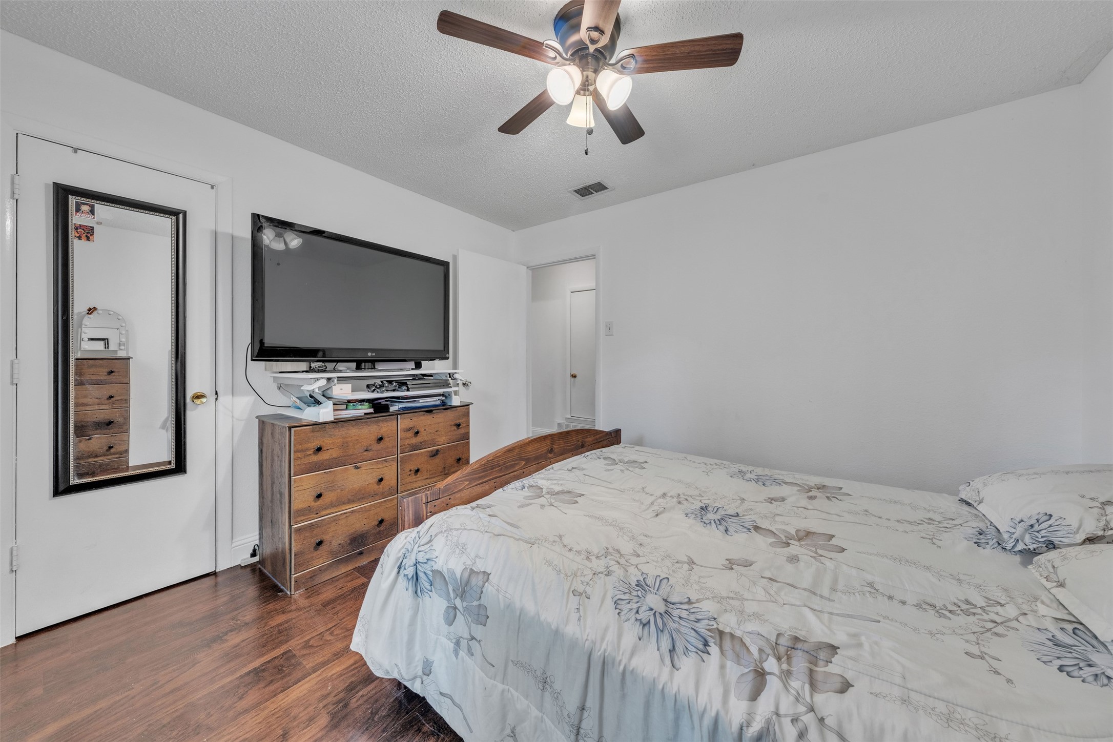 1132 Kris Street Irving TX 75060
