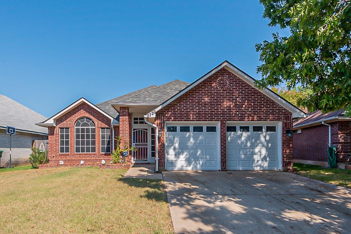 2720 Salado Trail Fort Worth TX 76118