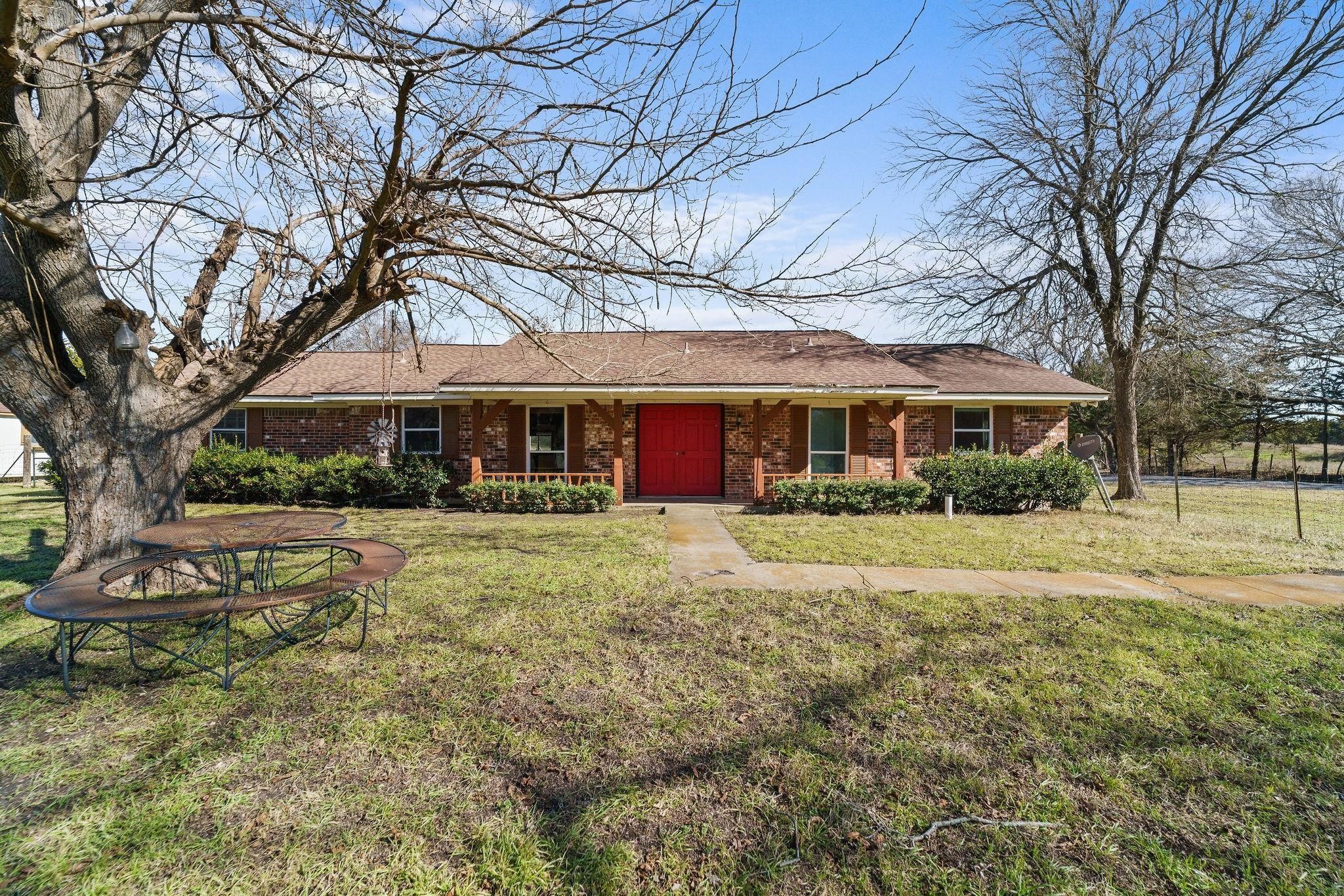 1006 S Clark Road Cedar Hill TX 75104