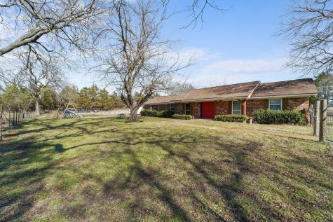 1006 S Clark Road Cedar Hill TX 75104
