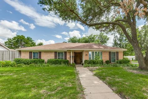 927 Sandalwood Avenue Richardson TX 75080