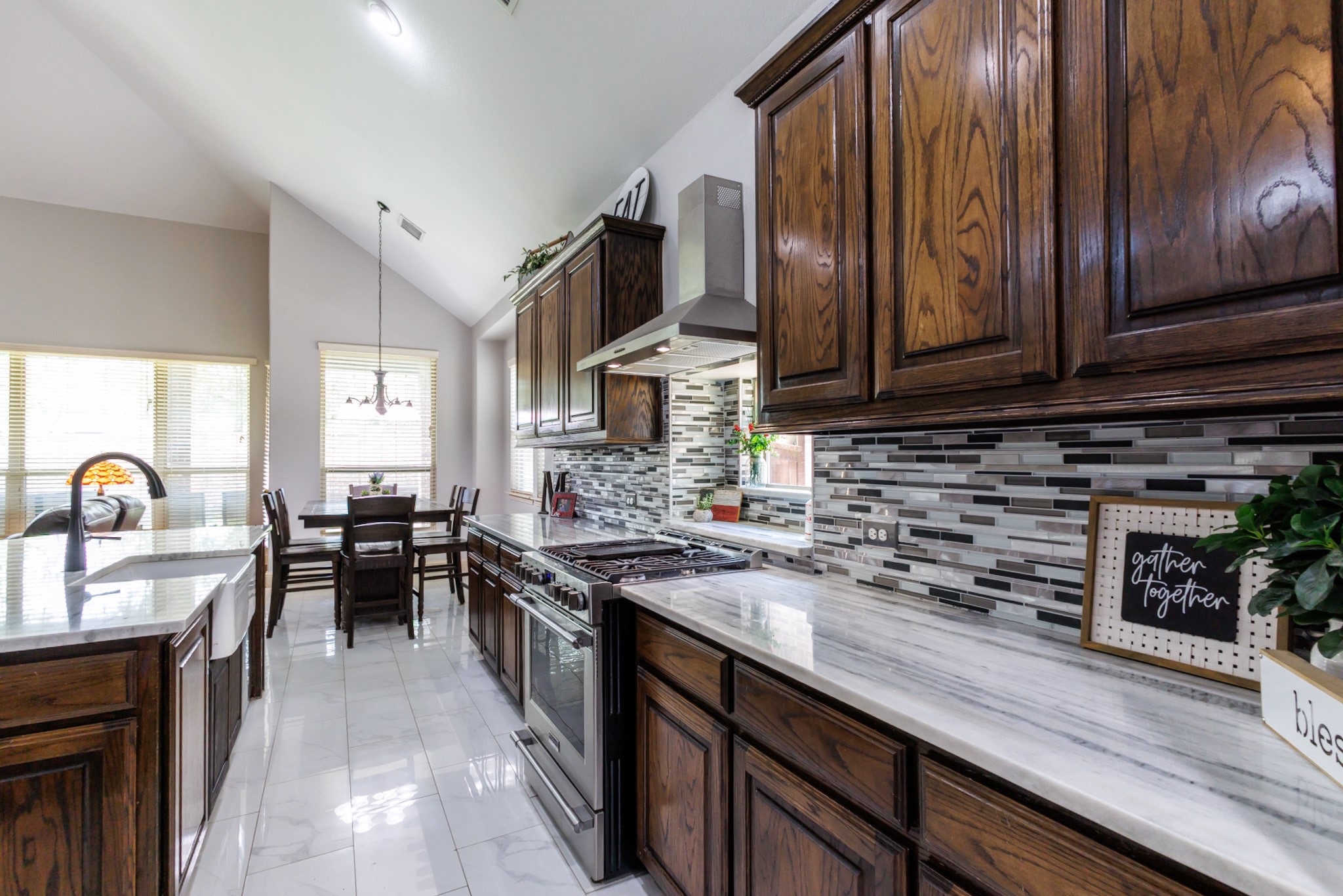 1232 Grant Avenue Lantana TX 76226