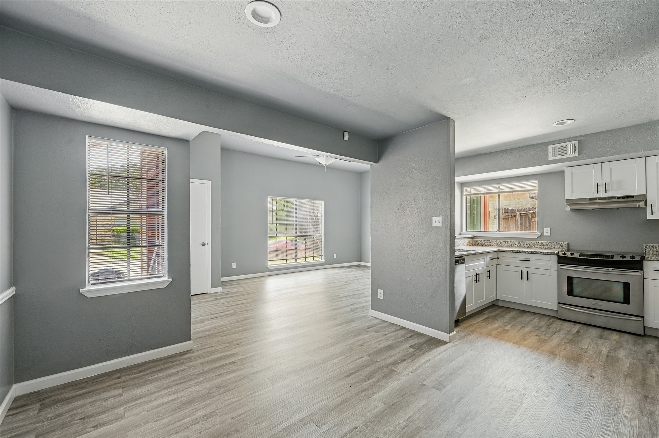 2415 Sunflower Drive Arlington TX 76014