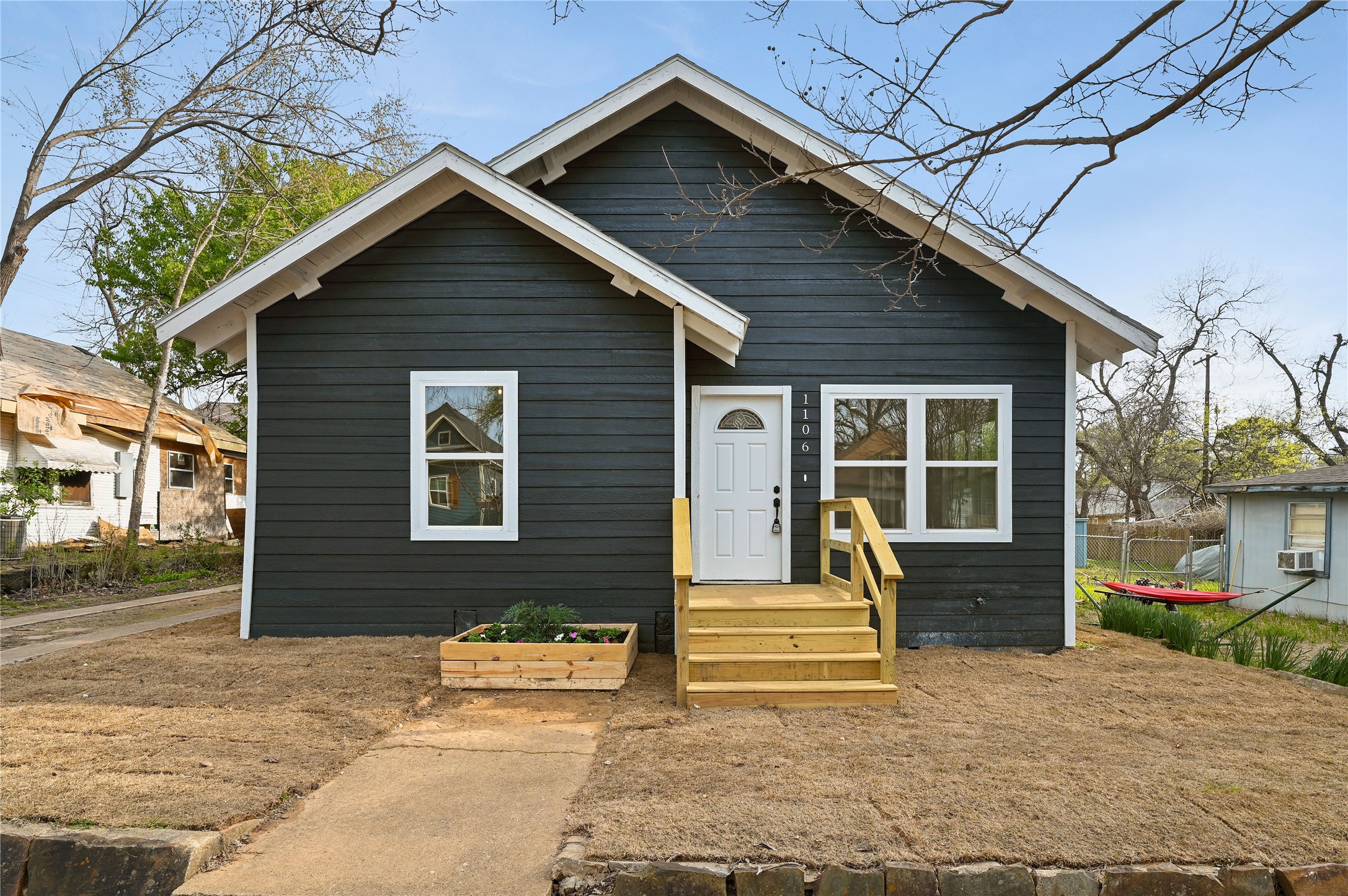 1106 W Chestnut Street Denison TX 75020