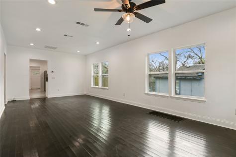 1106 W Chestnut Street Denison TX 75020