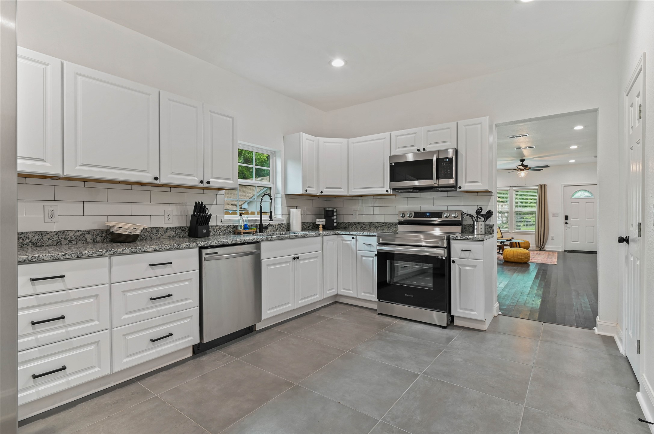 1106 W Chestnut Street Denison TX 75020