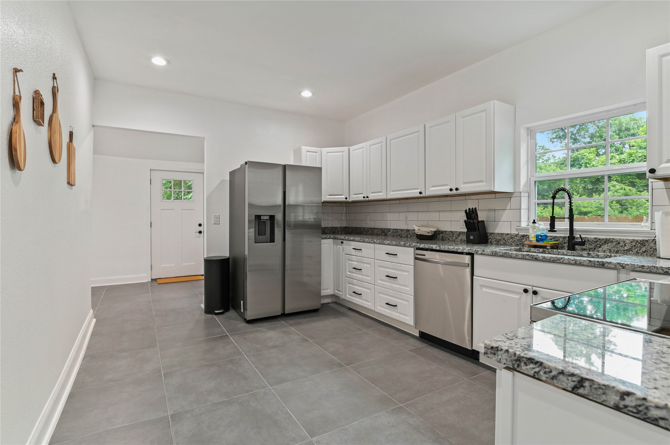 1106 W Chestnut Street Denison TX 75020