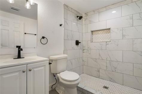 1106 W Chestnut Street Denison TX 75020