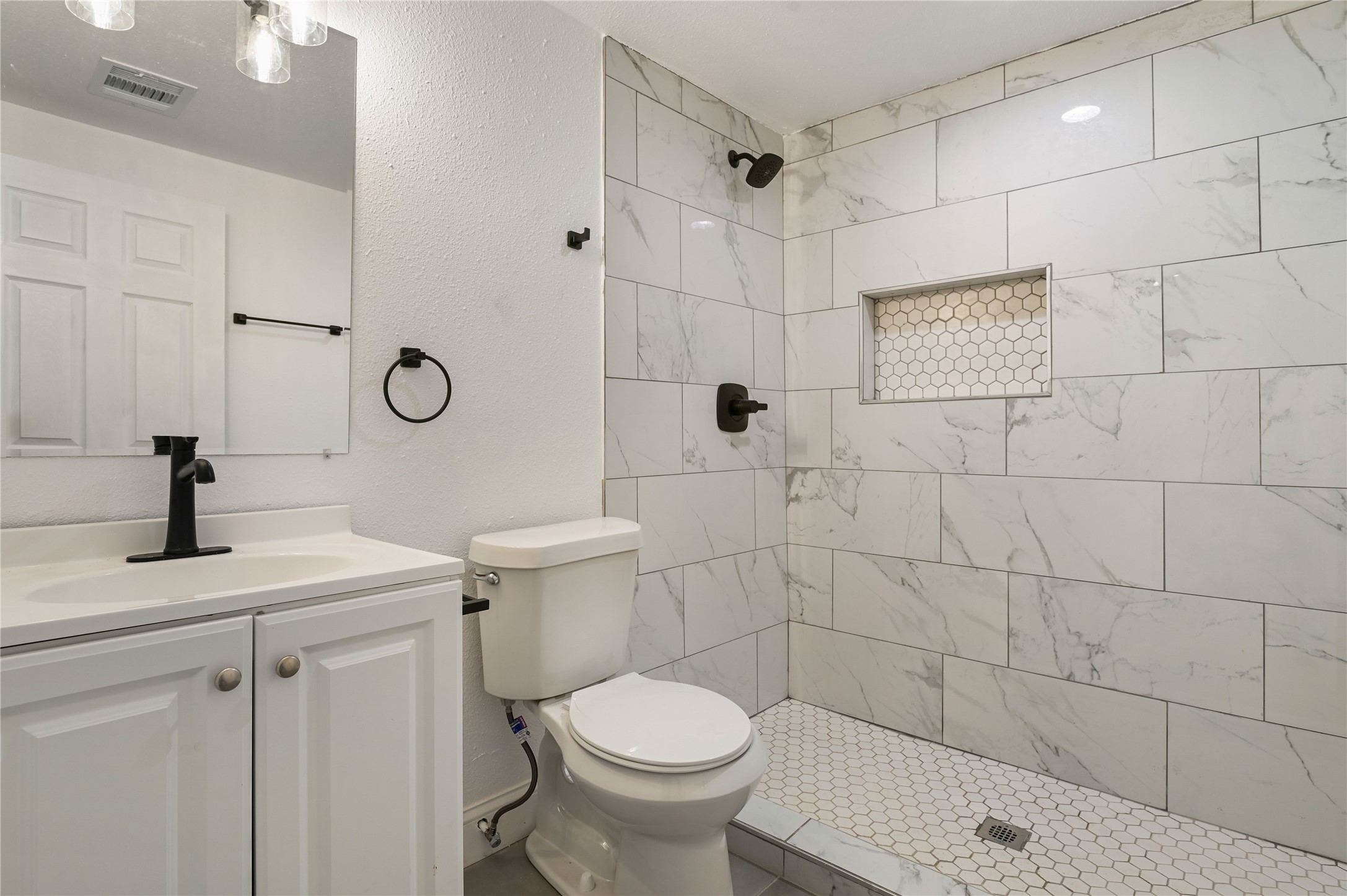 1106 W Chestnut Street Denison TX 75020