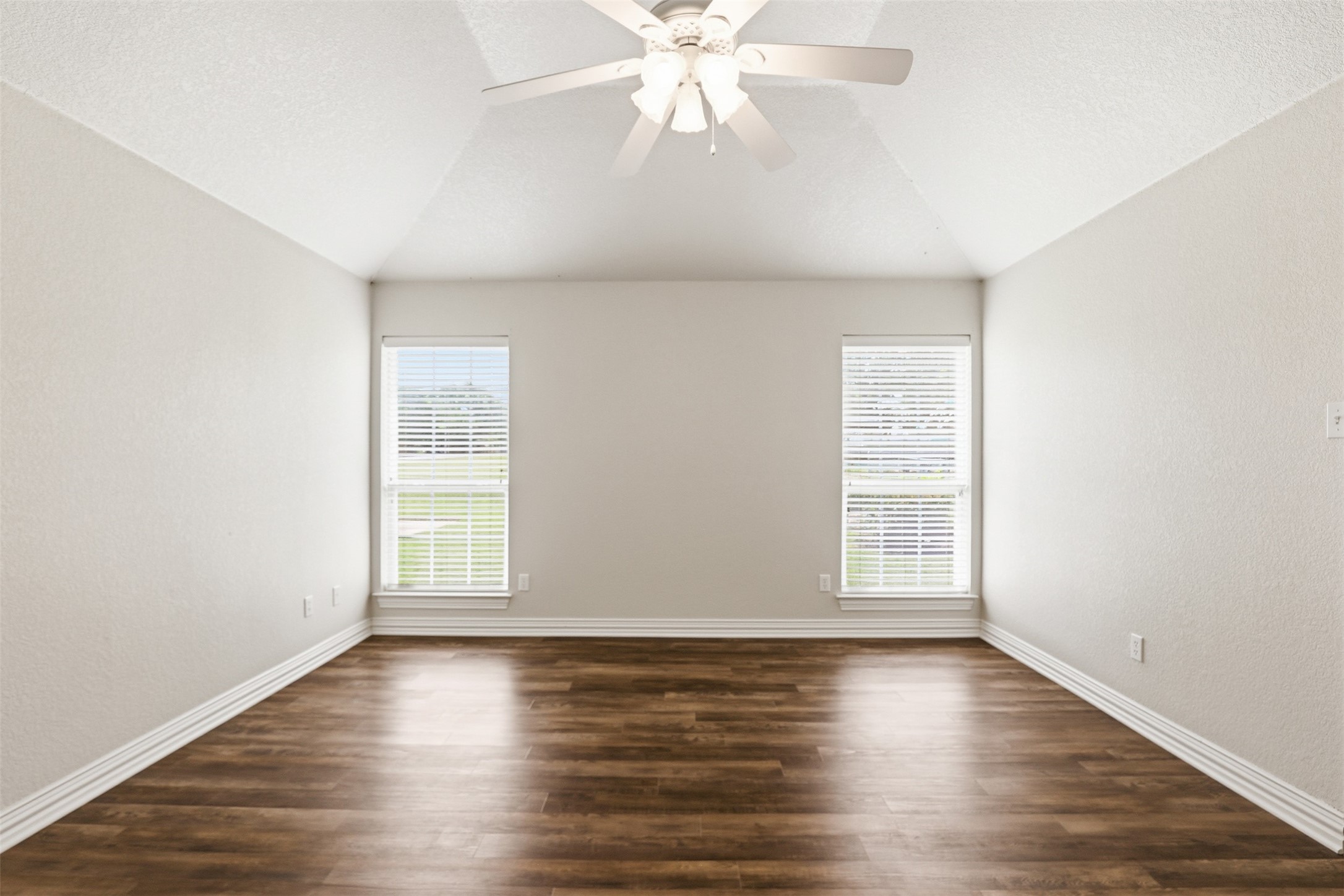 3910 View Point Drive Granbury TX 76048