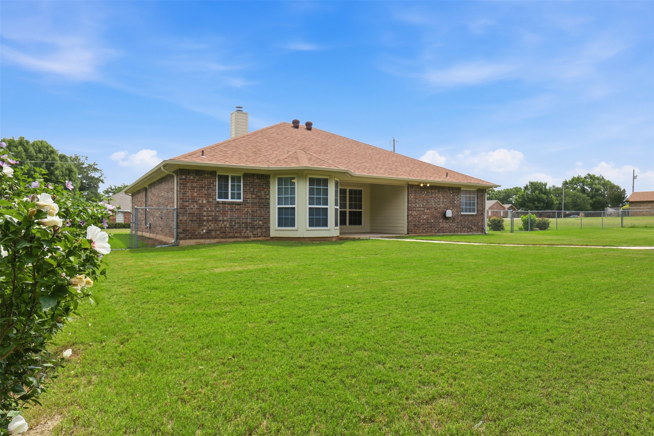 3910 View Point Drive Granbury TX 76048