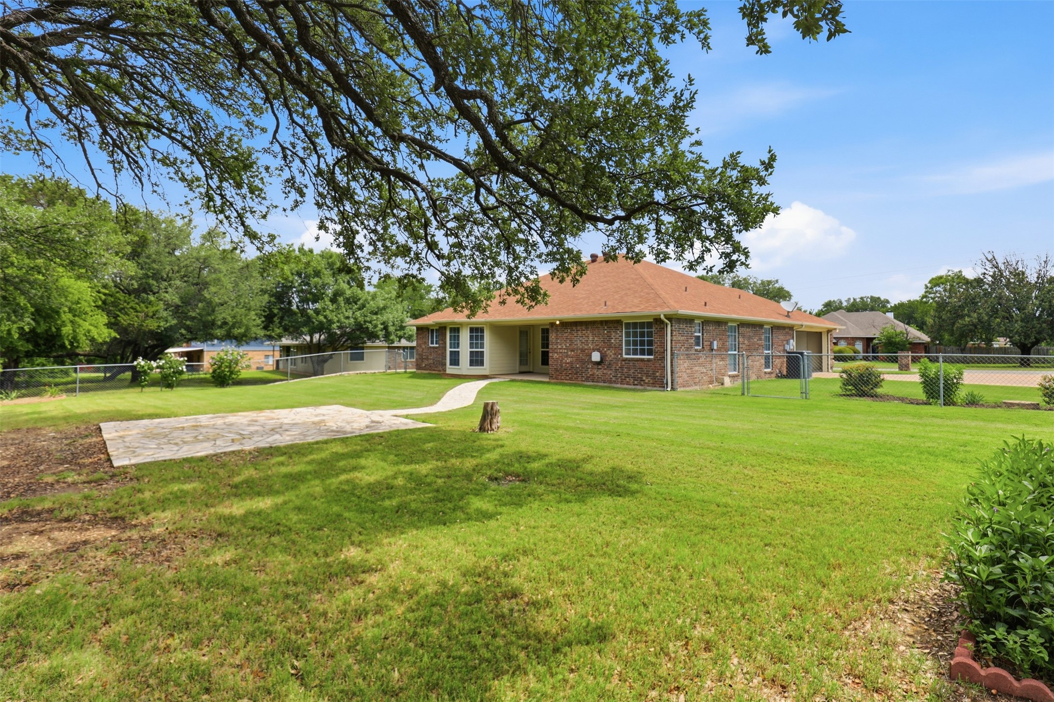 3910 View Point Drive Granbury TX 76048