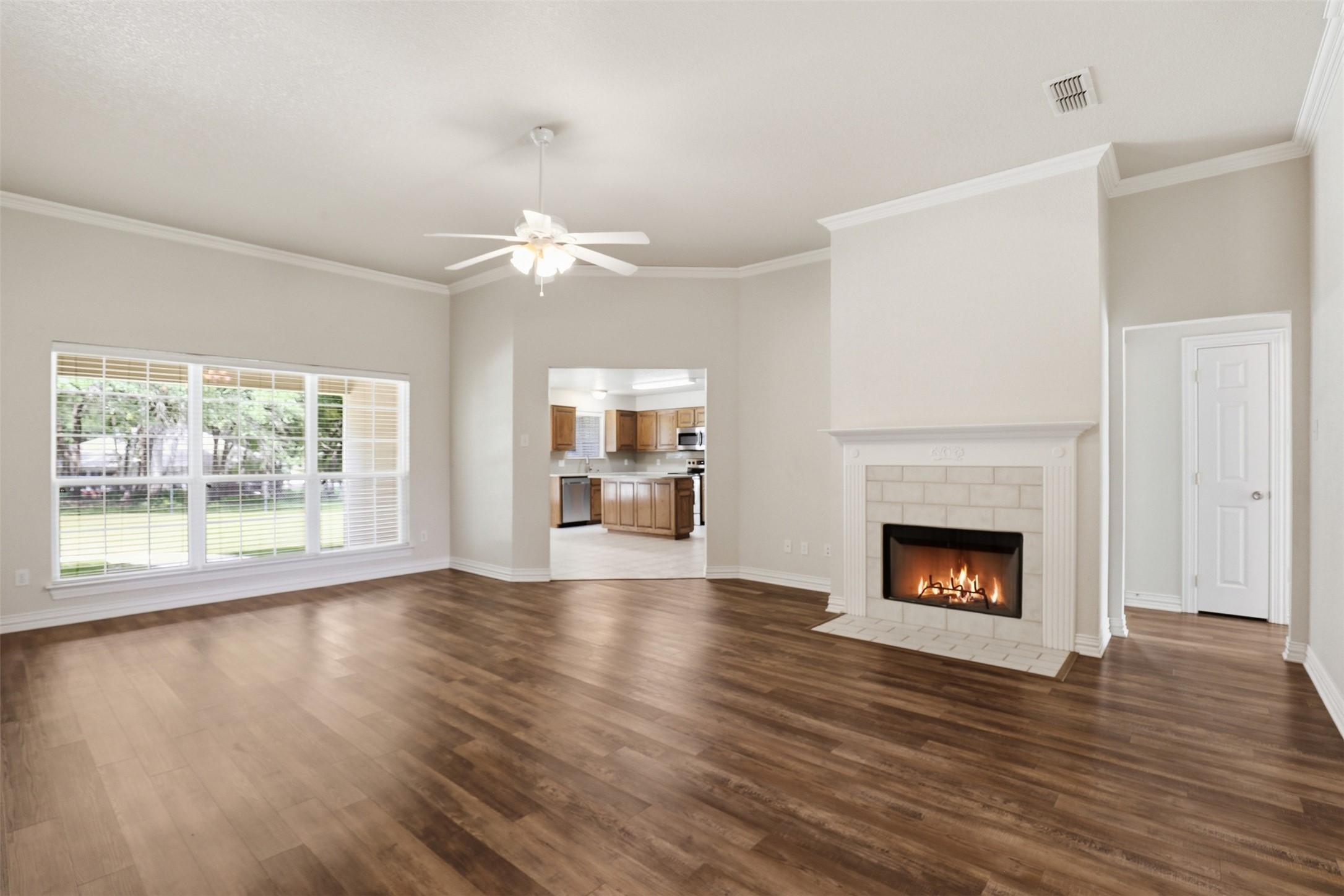 3910 View Point Drive Granbury TX 76048
