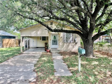1411 W Ash Street Stephenville TX 76401