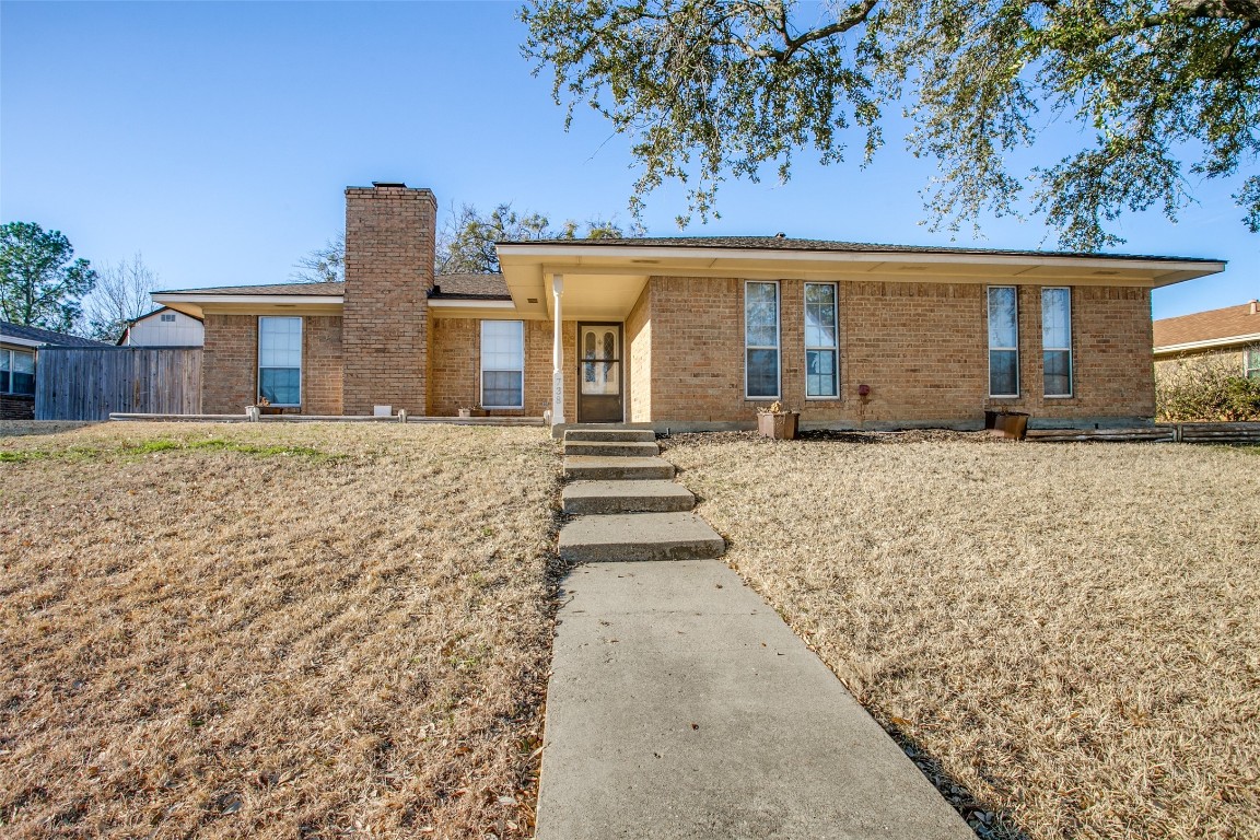 738 N Valley Parkway Lewisville TX 75077