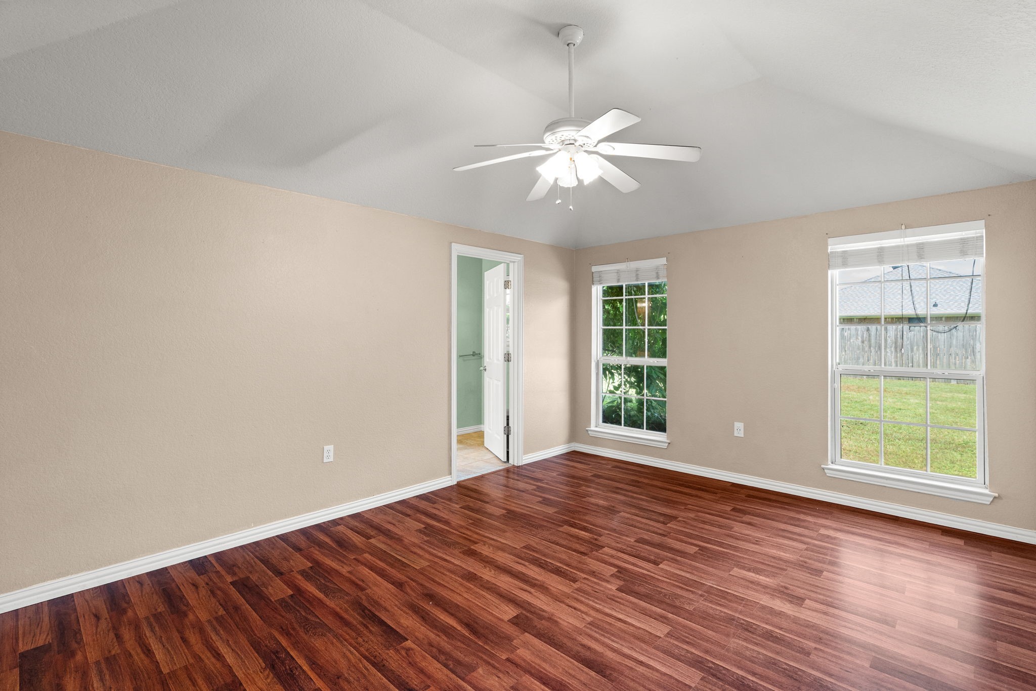 4000 View Point Drive Granbury TX 76048
