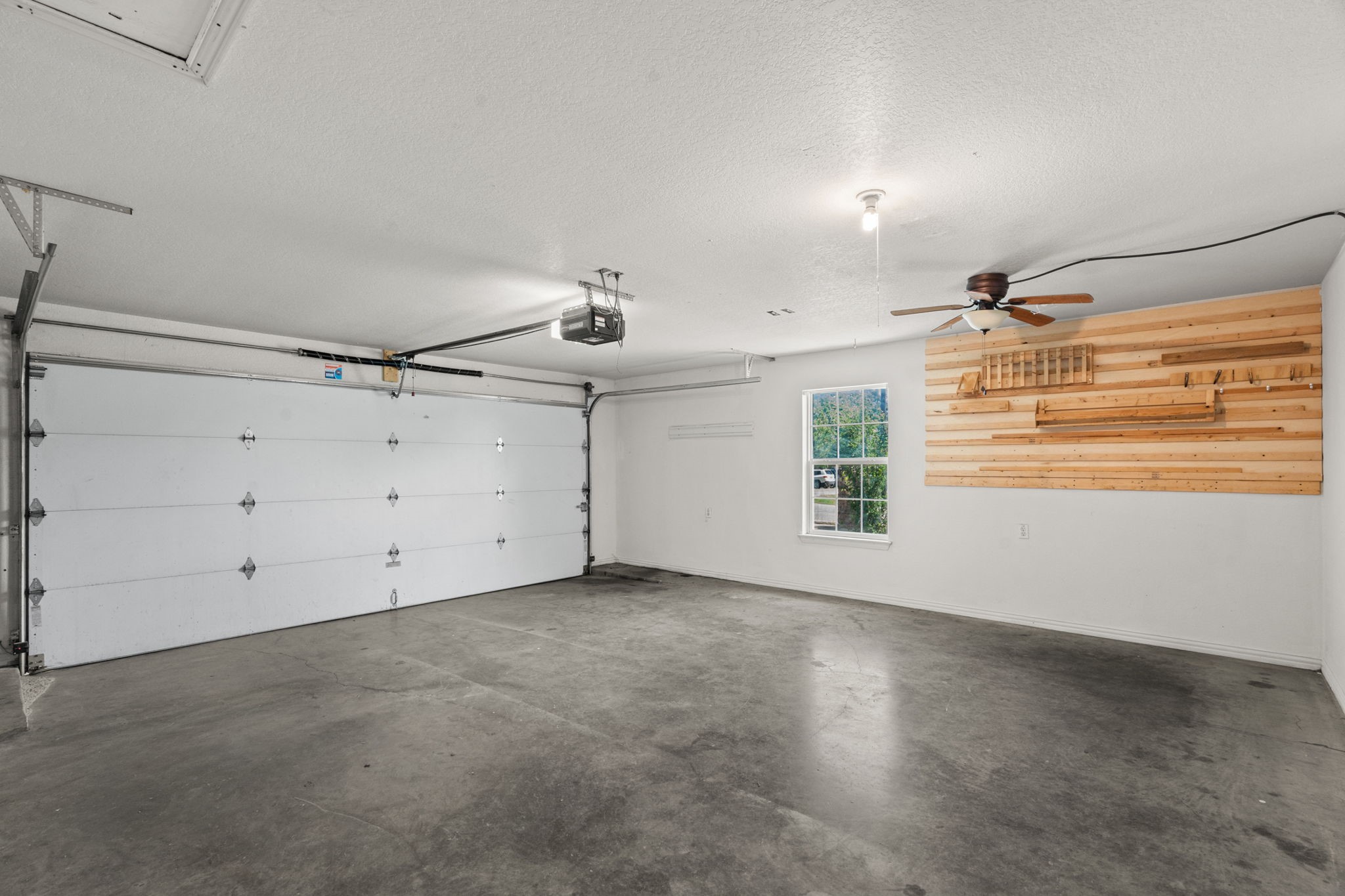 4000 View Point Drive Granbury TX 76048