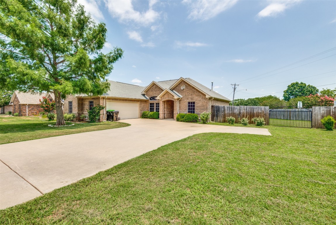 1209 Hickory Drive Pilot Point TX 76258