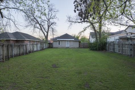 1910 S 12th Street Waco TX 76706