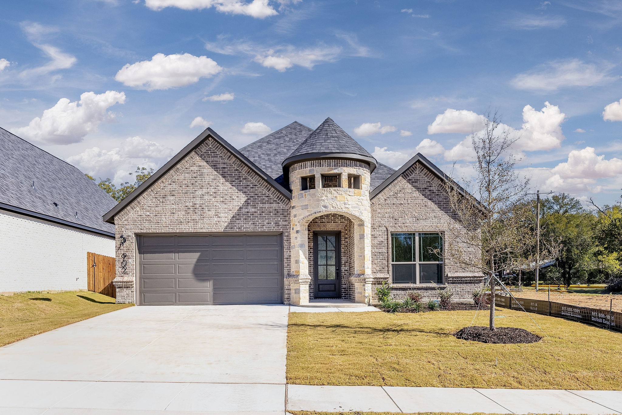902 Boston Lane River Oaks TX 76114
