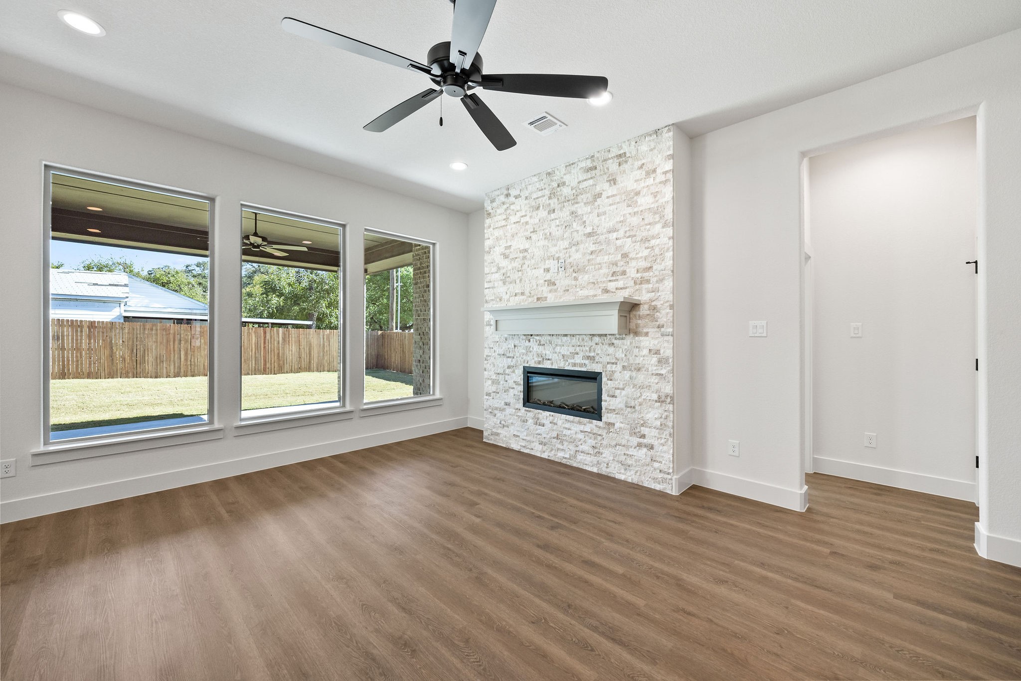 902 Boston Lane River Oaks TX 76114