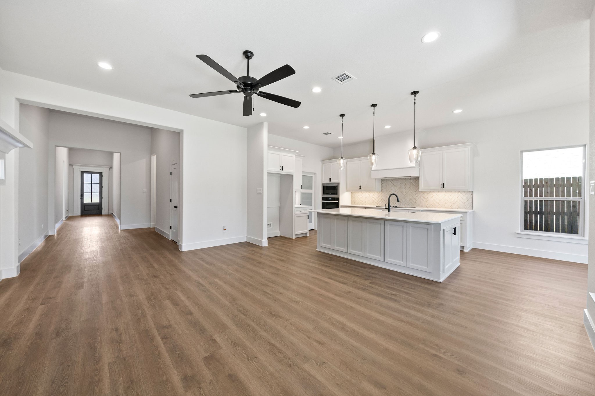 902 Boston Lane River Oaks TX 76114