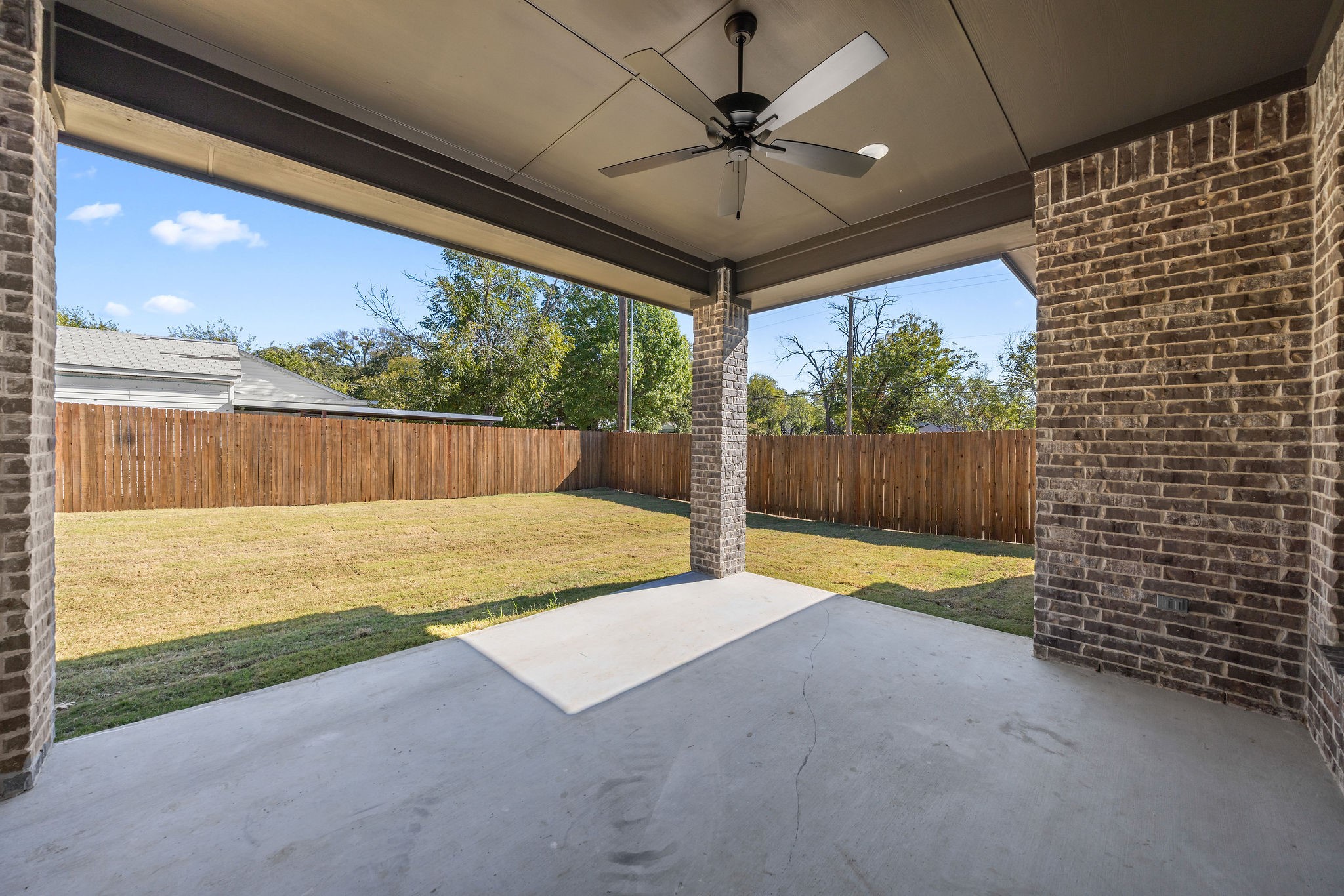 902 Boston Lane River Oaks TX 76114