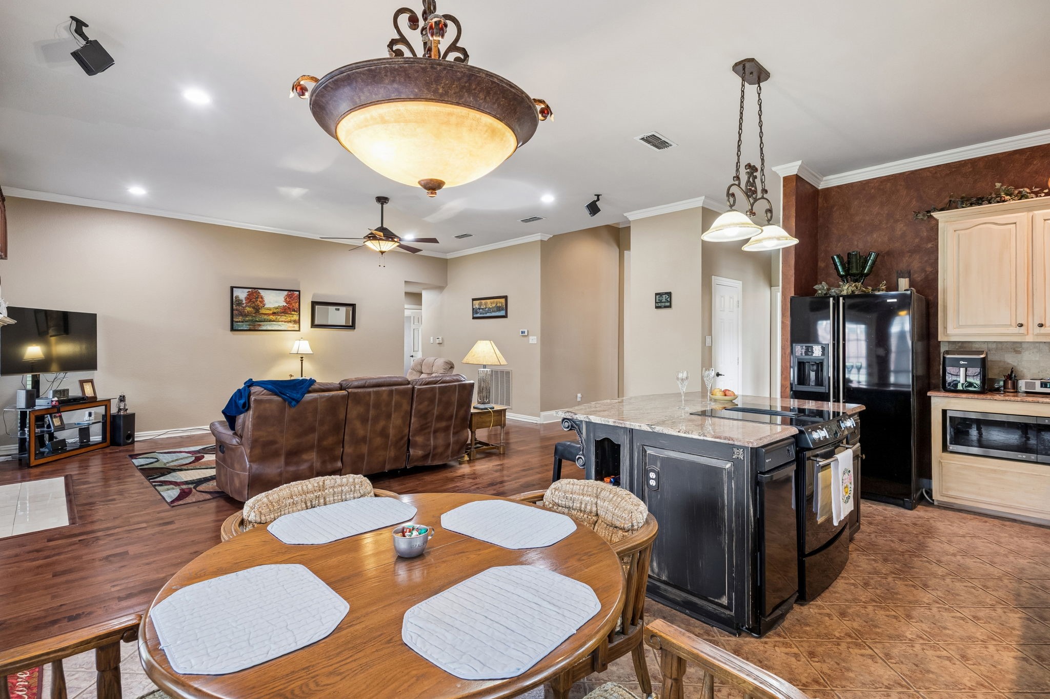 7519 Bradford Pear Drive Irving TX 75063