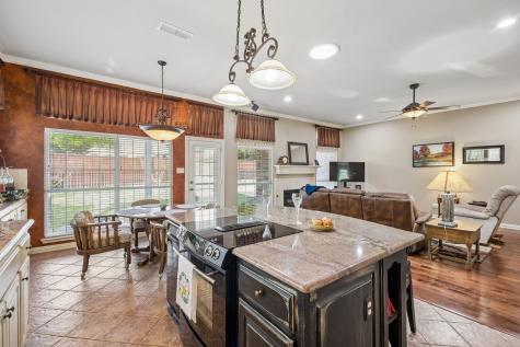 7519 Bradford Pear Drive Irving TX 75063