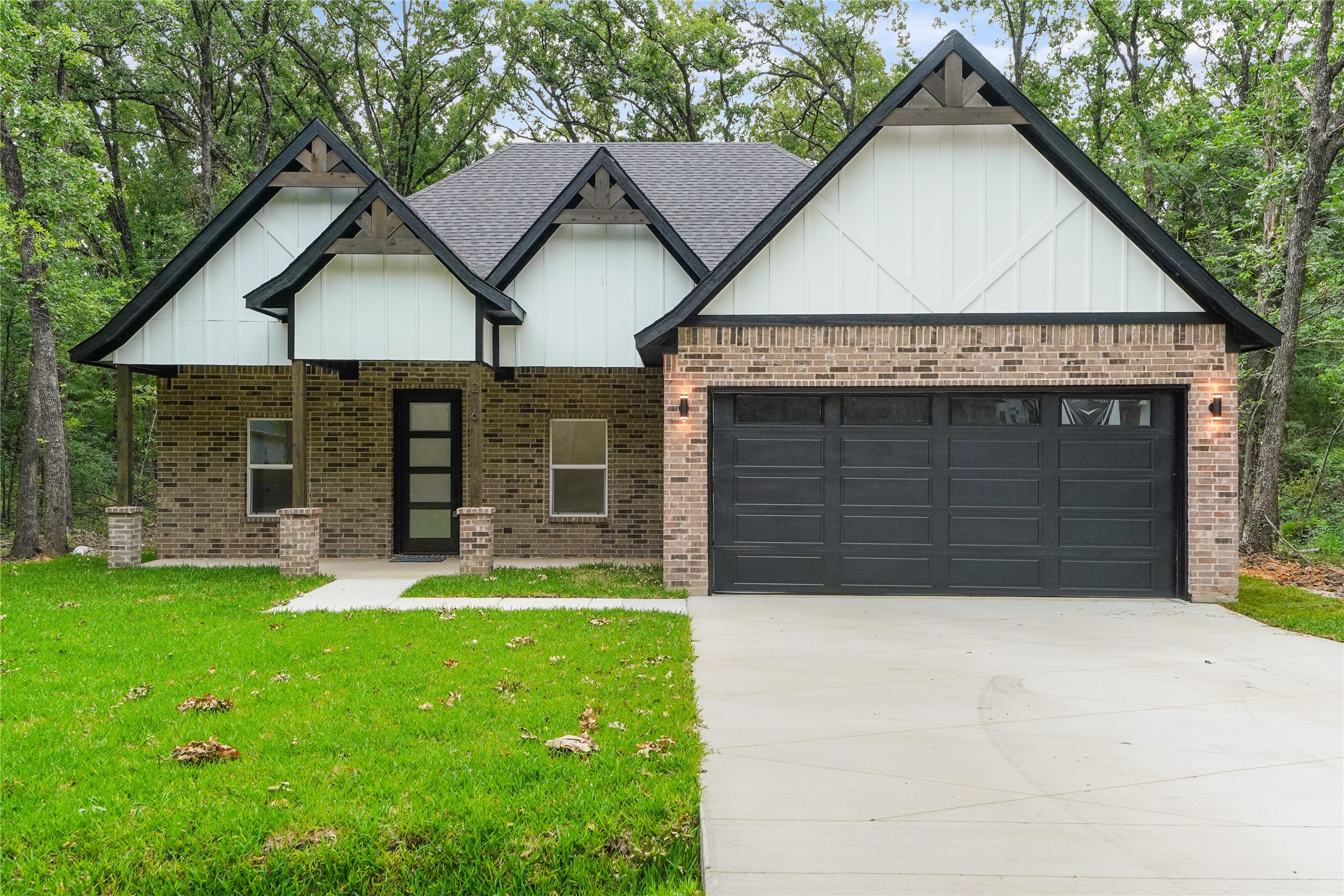 216 E Beachwood Loop Trinidad TX 75163