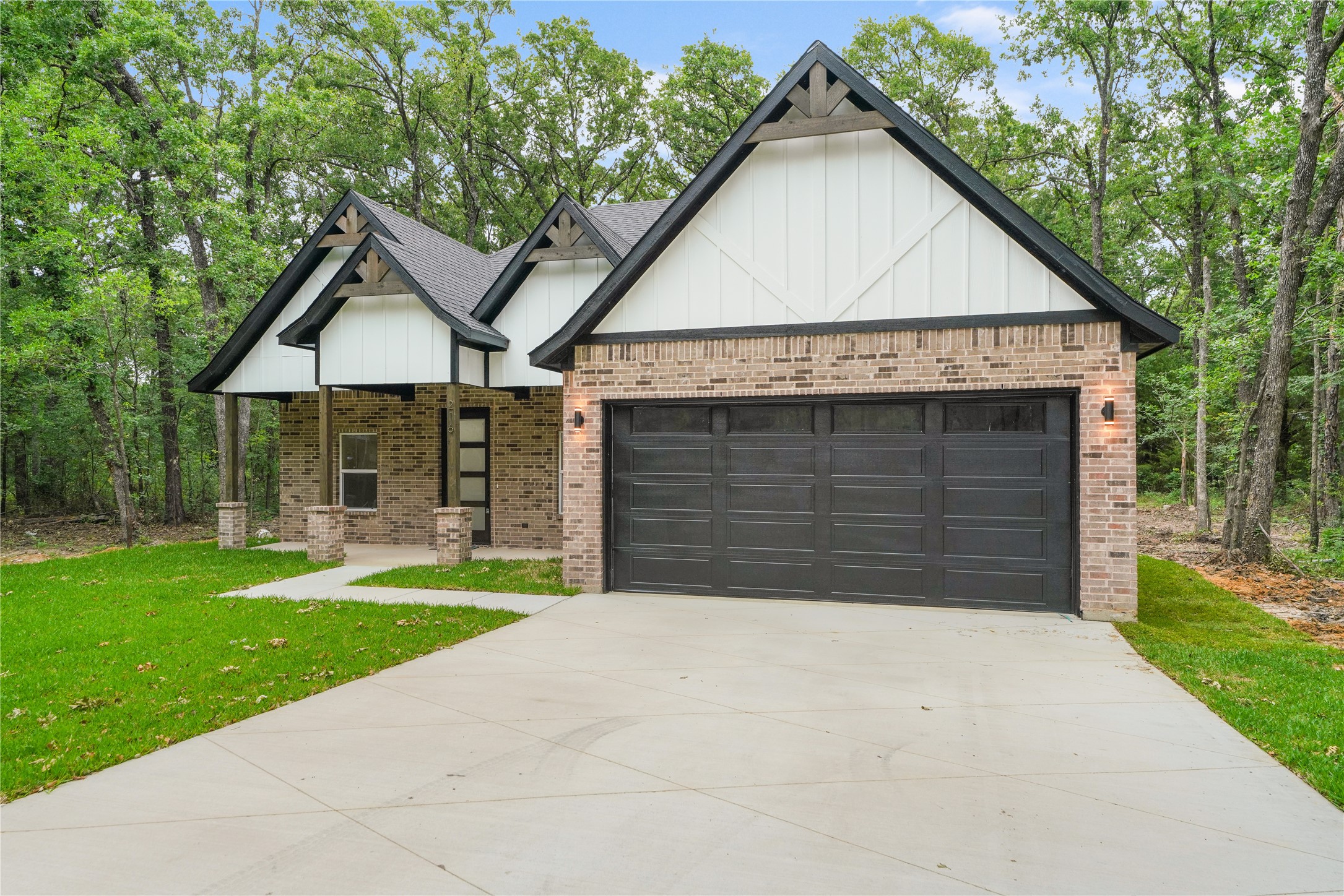 216 E Beachwood Loop Trinidad TX 75163