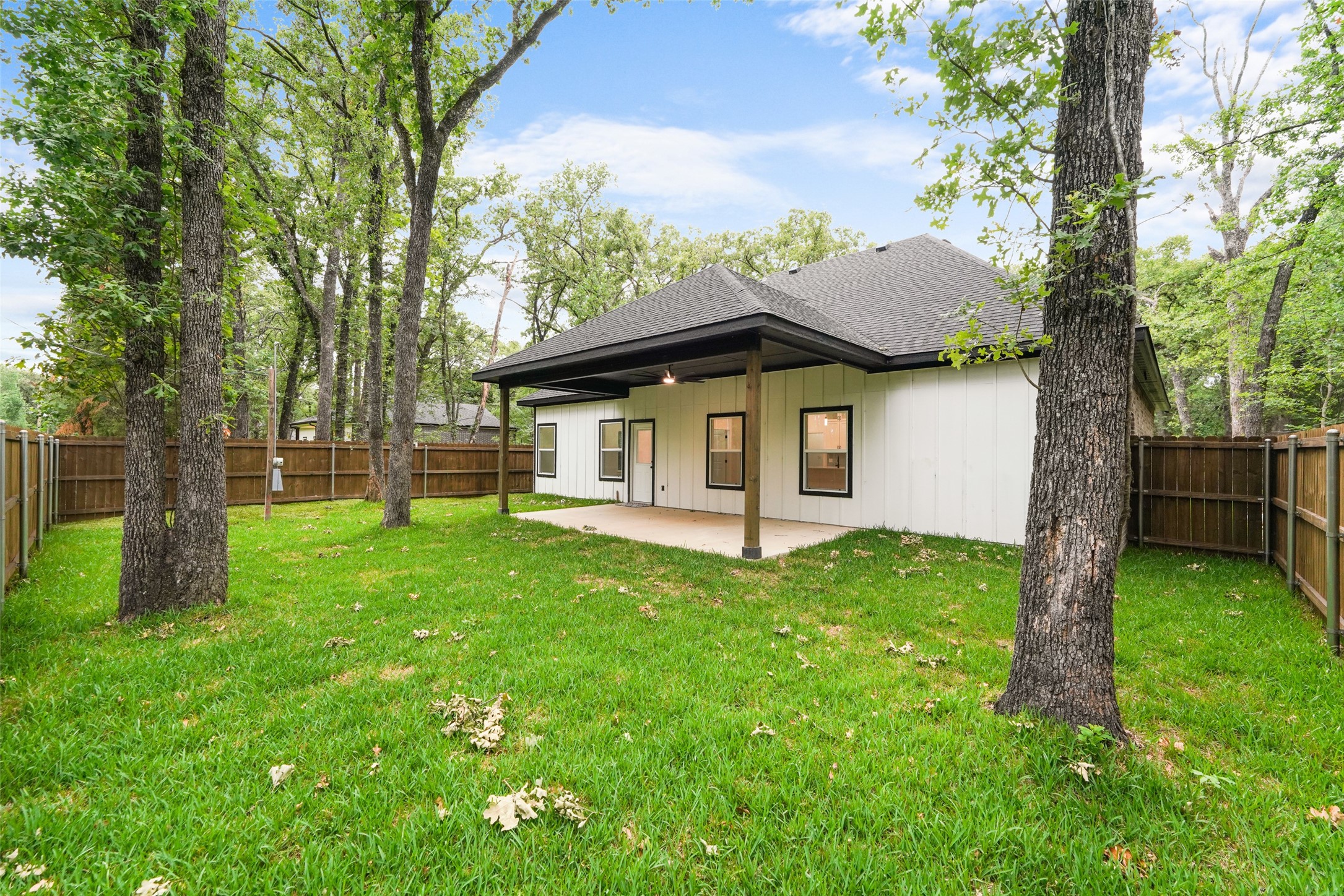 216 E Beachwood Loop Trinidad TX 75163