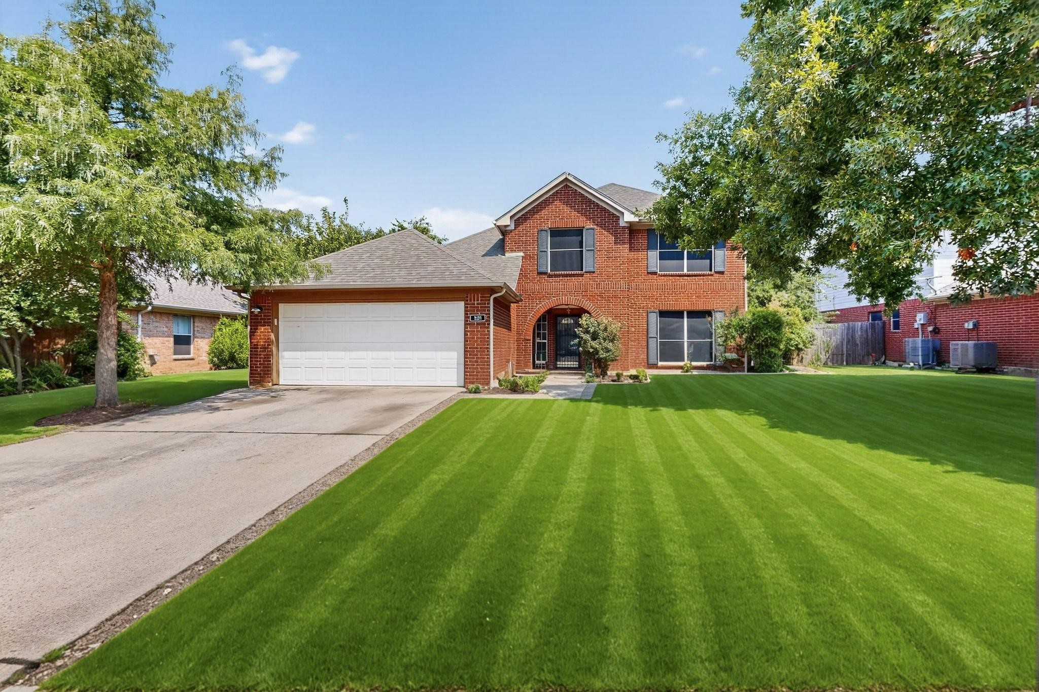 331 Ashley Oak Lane Lake Dallas TX 75065