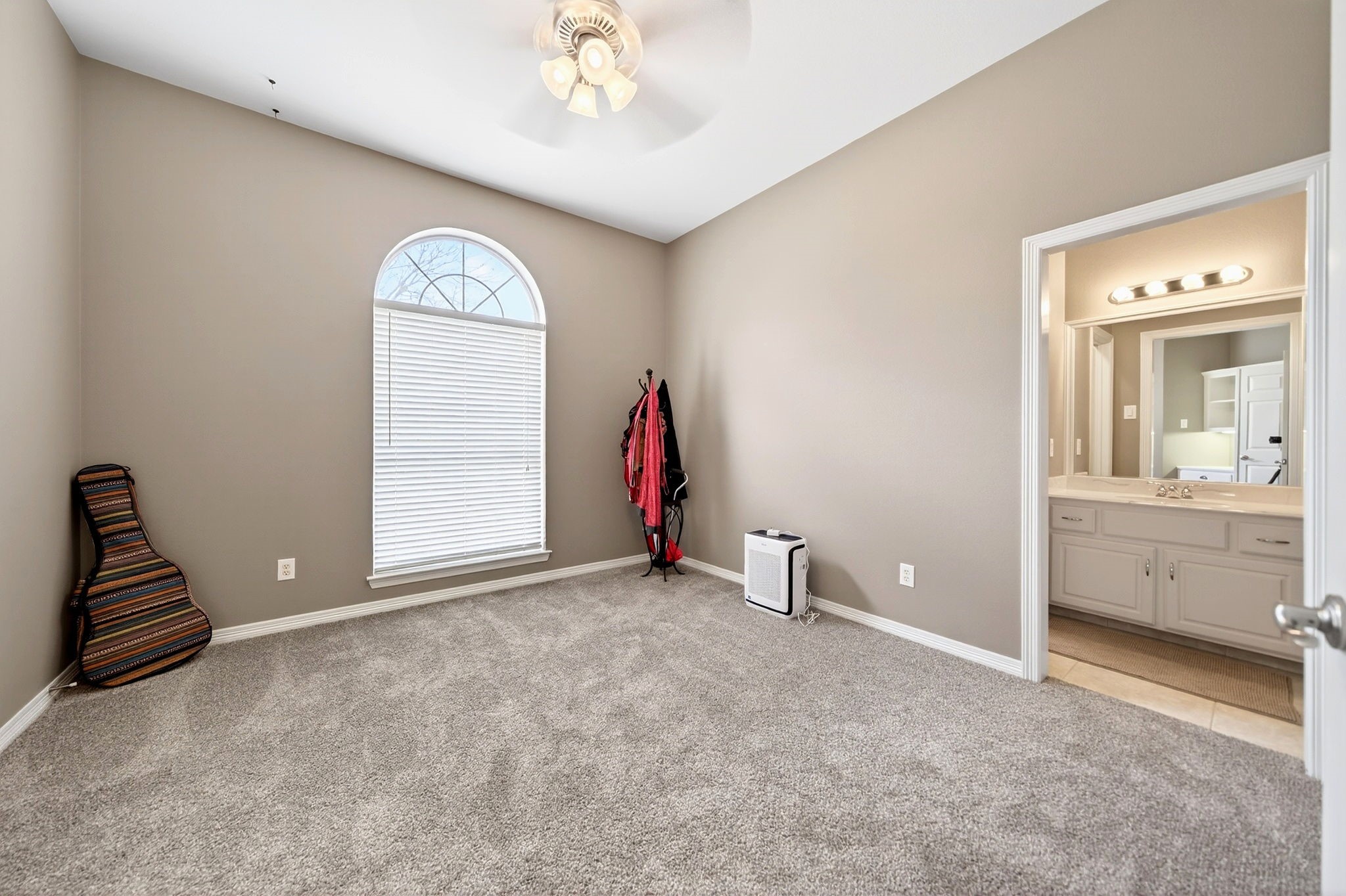 130 Meadow Glen Lane Ovilla TX 75154