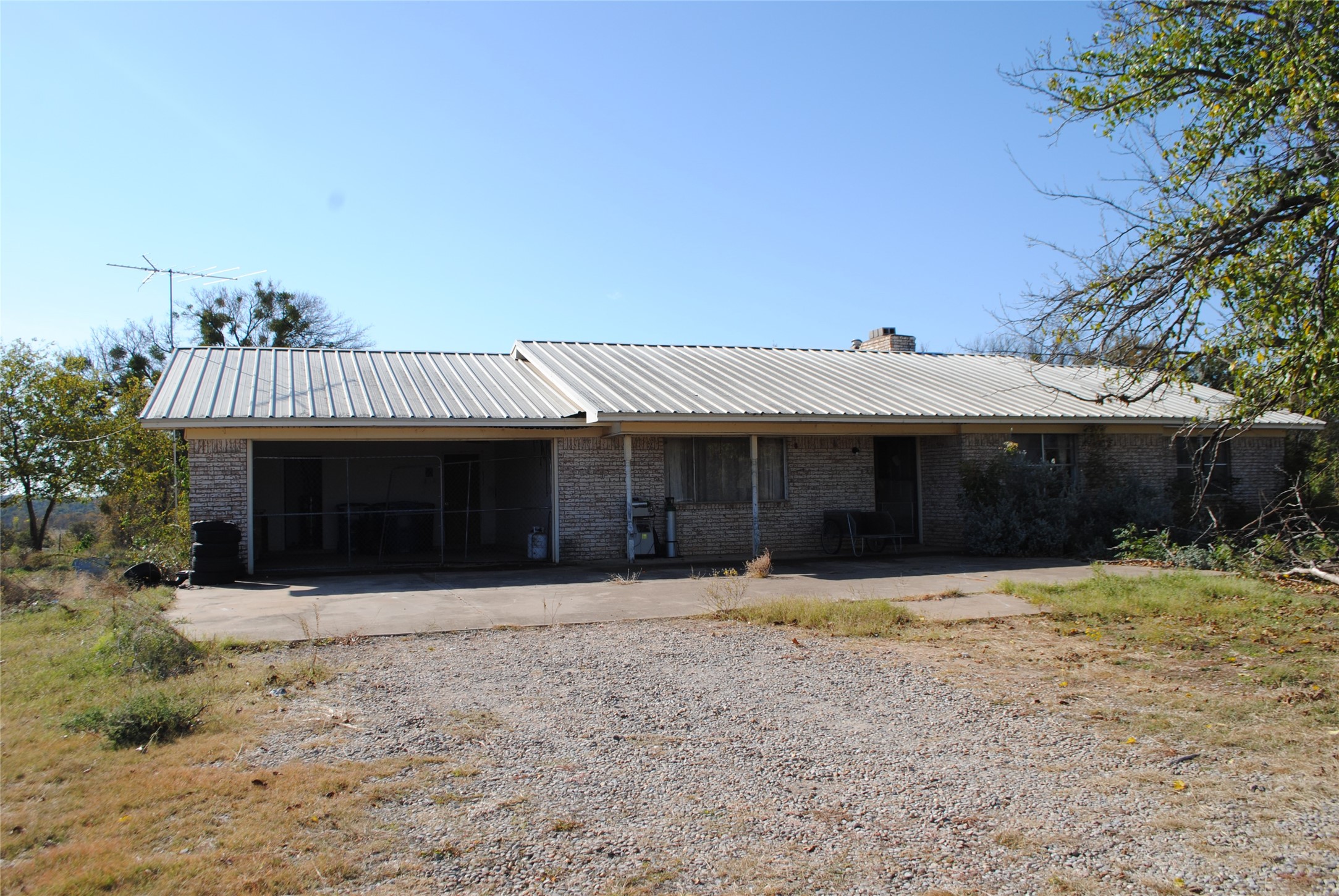 8025 Brock Highway Lipan TX 76462