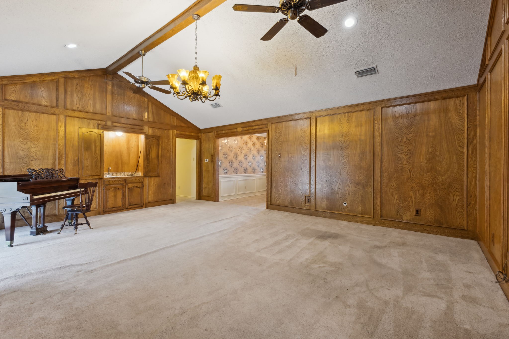 10828 Lochspring Drive Dallas TX 75218