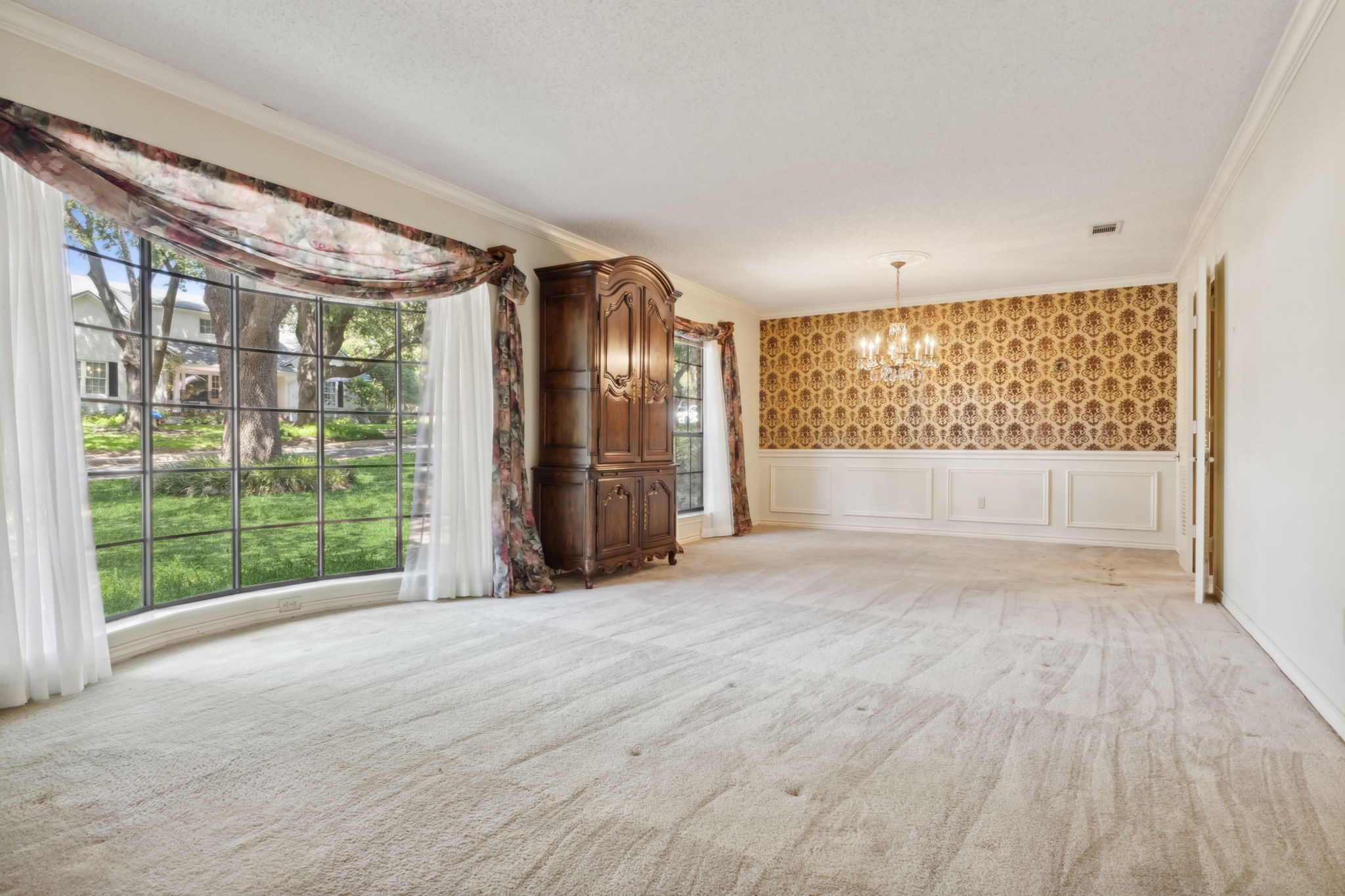10828 Lochspring Drive Dallas TX 75218