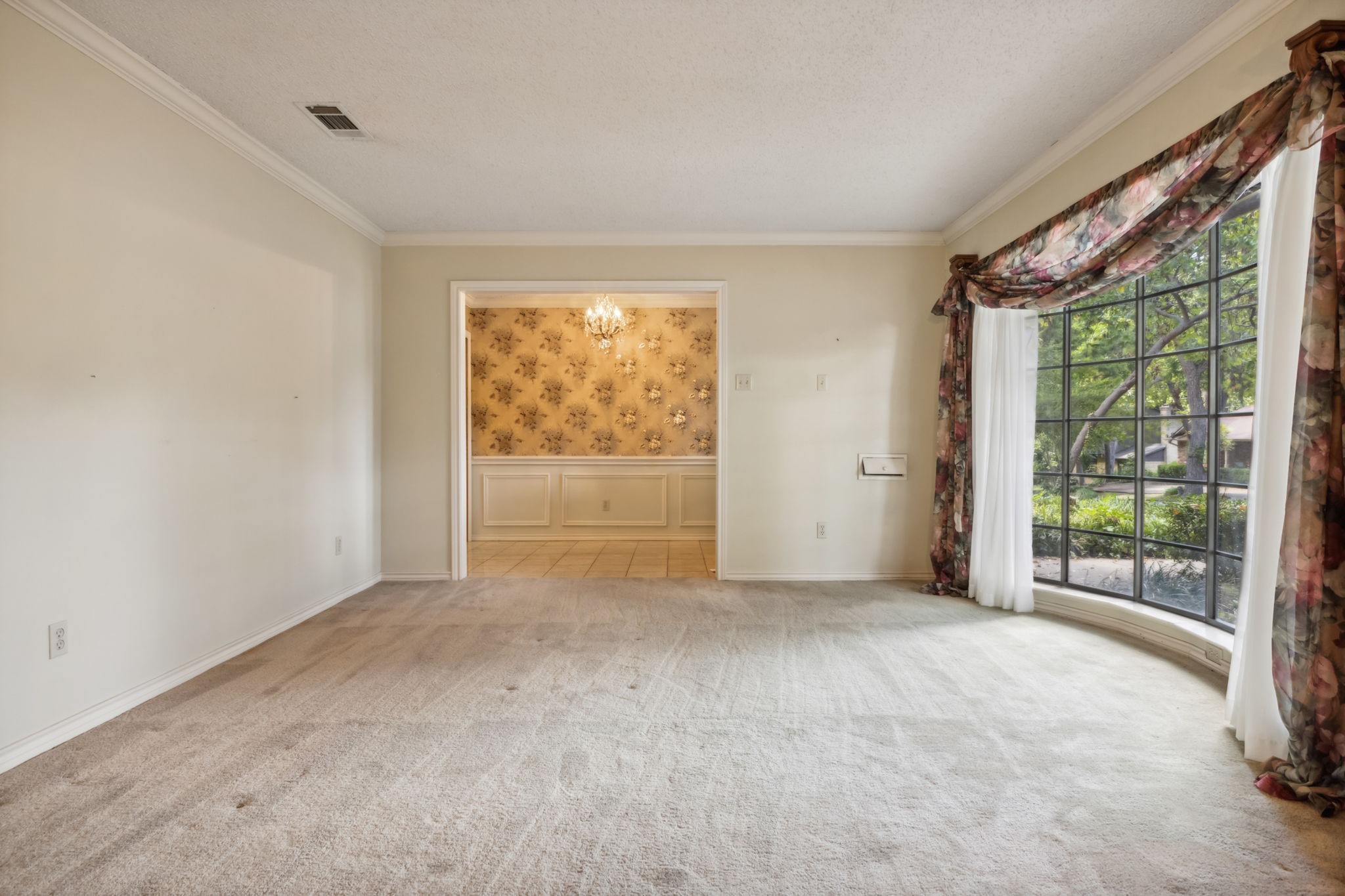 10828 Lochspring Drive Dallas TX 75218