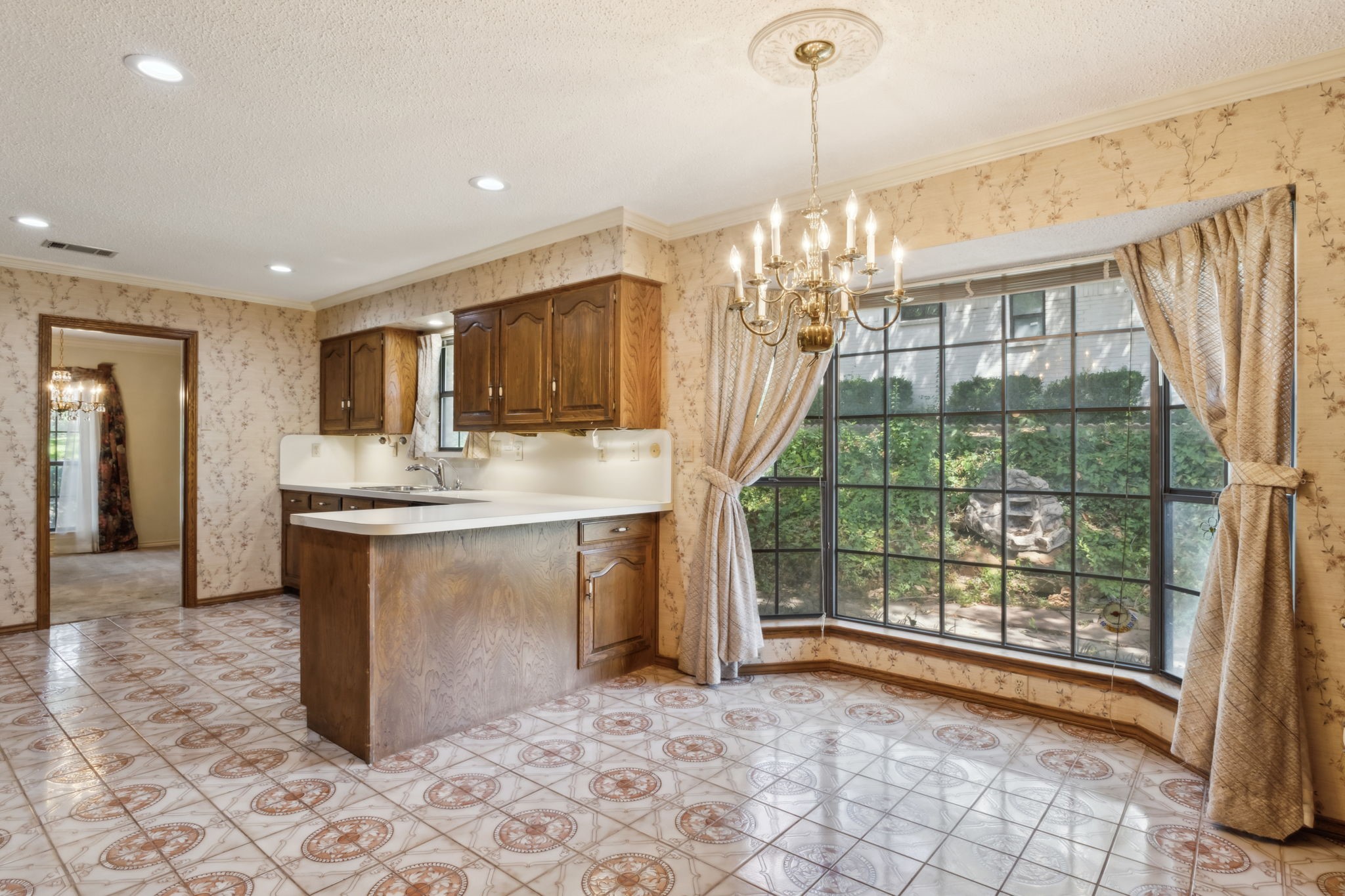 10828 Lochspring Drive Dallas TX 75218