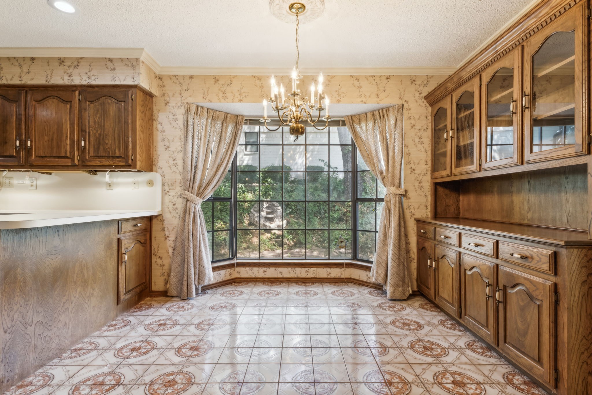 10828 Lochspring Drive Dallas TX 75218