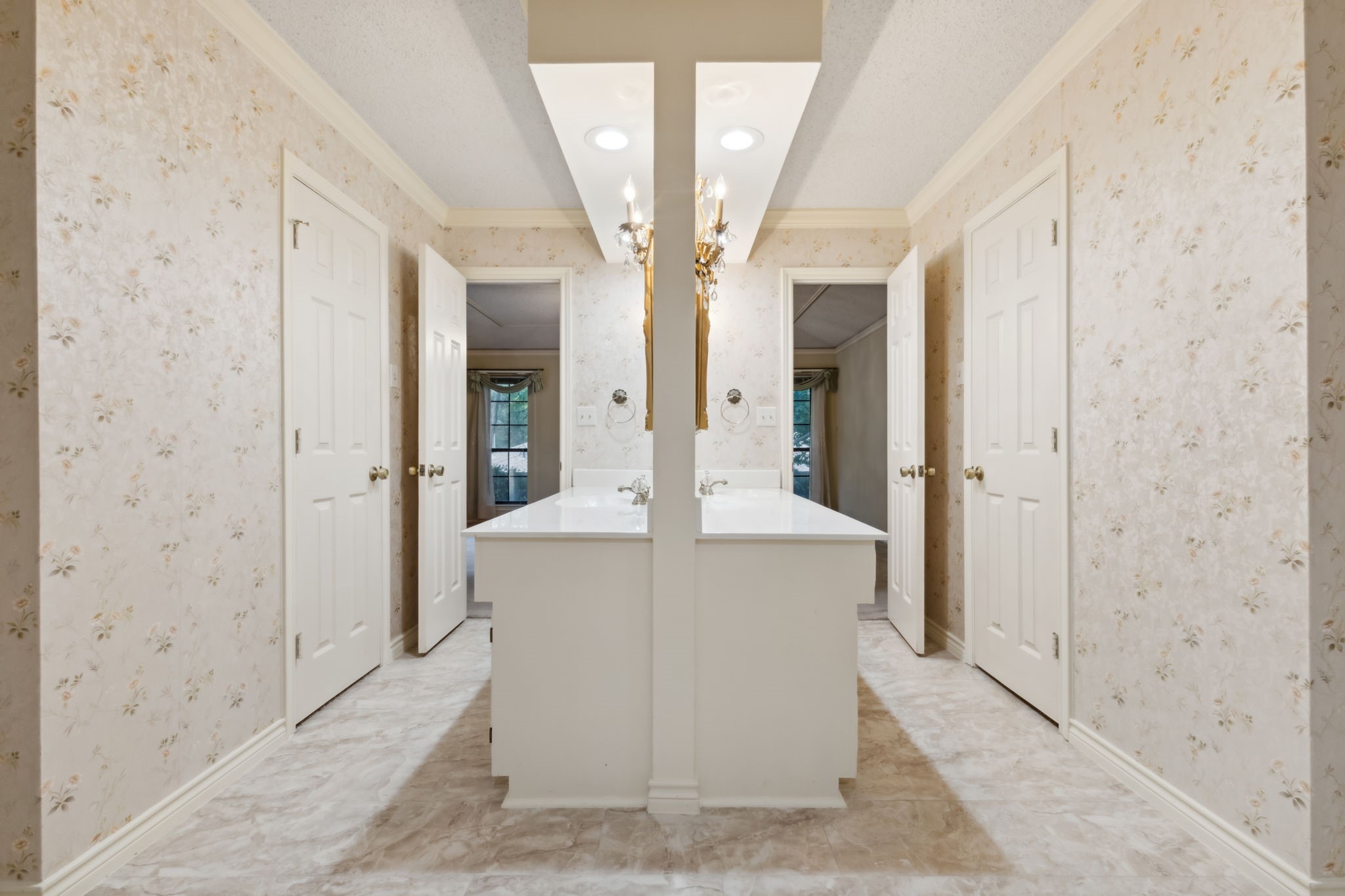 10828 Lochspring Drive Dallas TX 75218