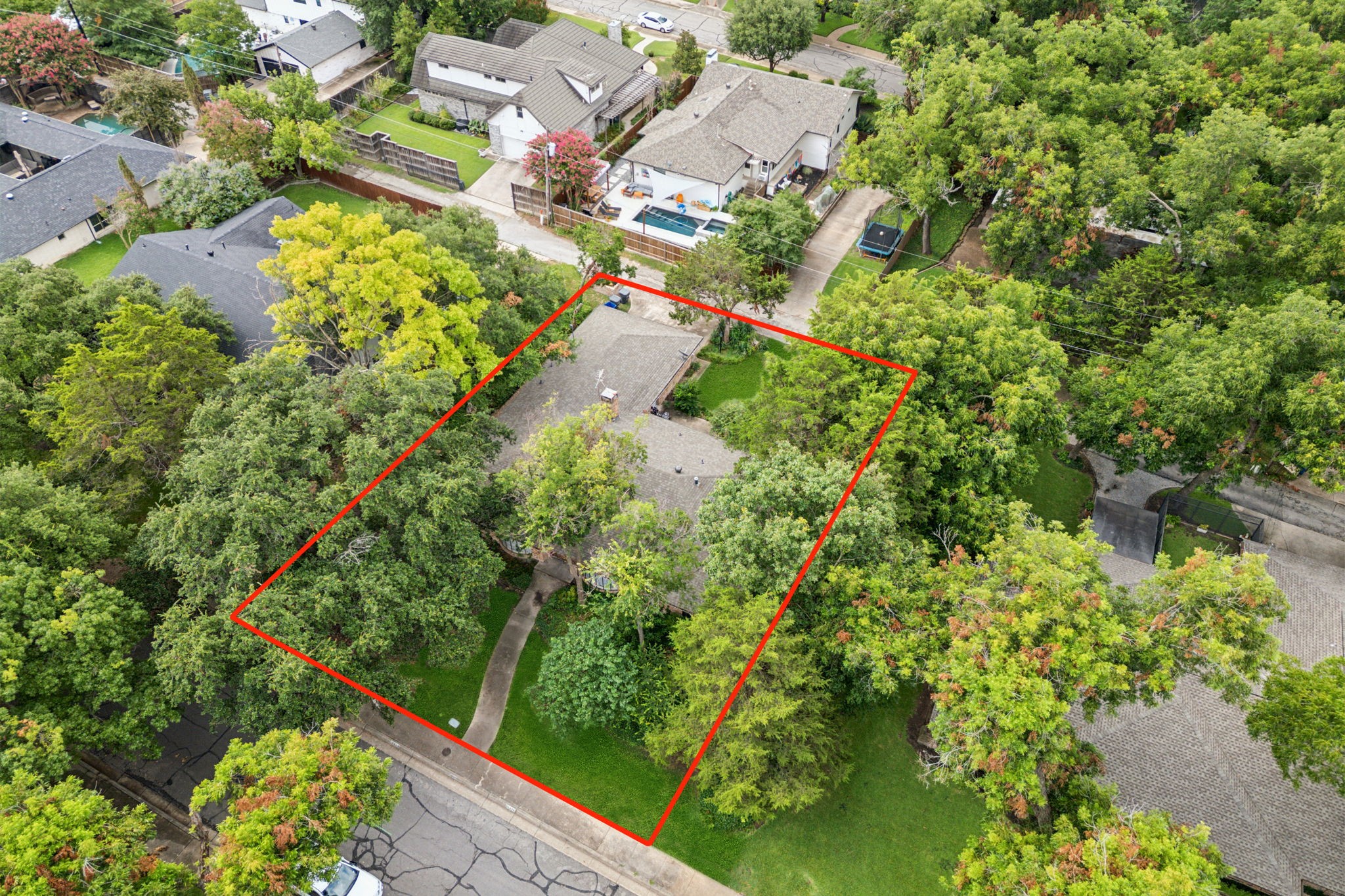 10828 Lochspring Drive Dallas TX 75218