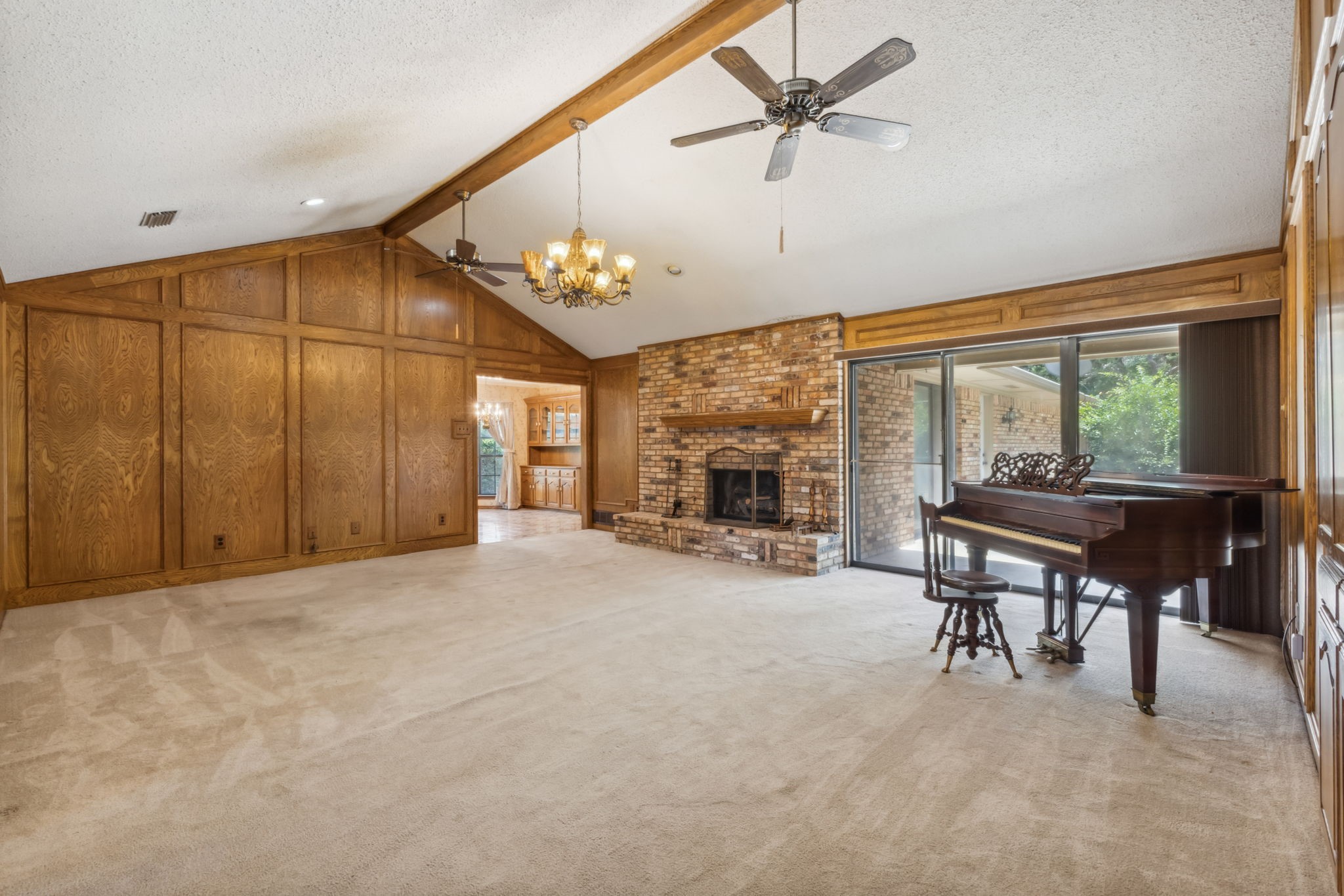 10828 Lochspring Drive Dallas TX 75218