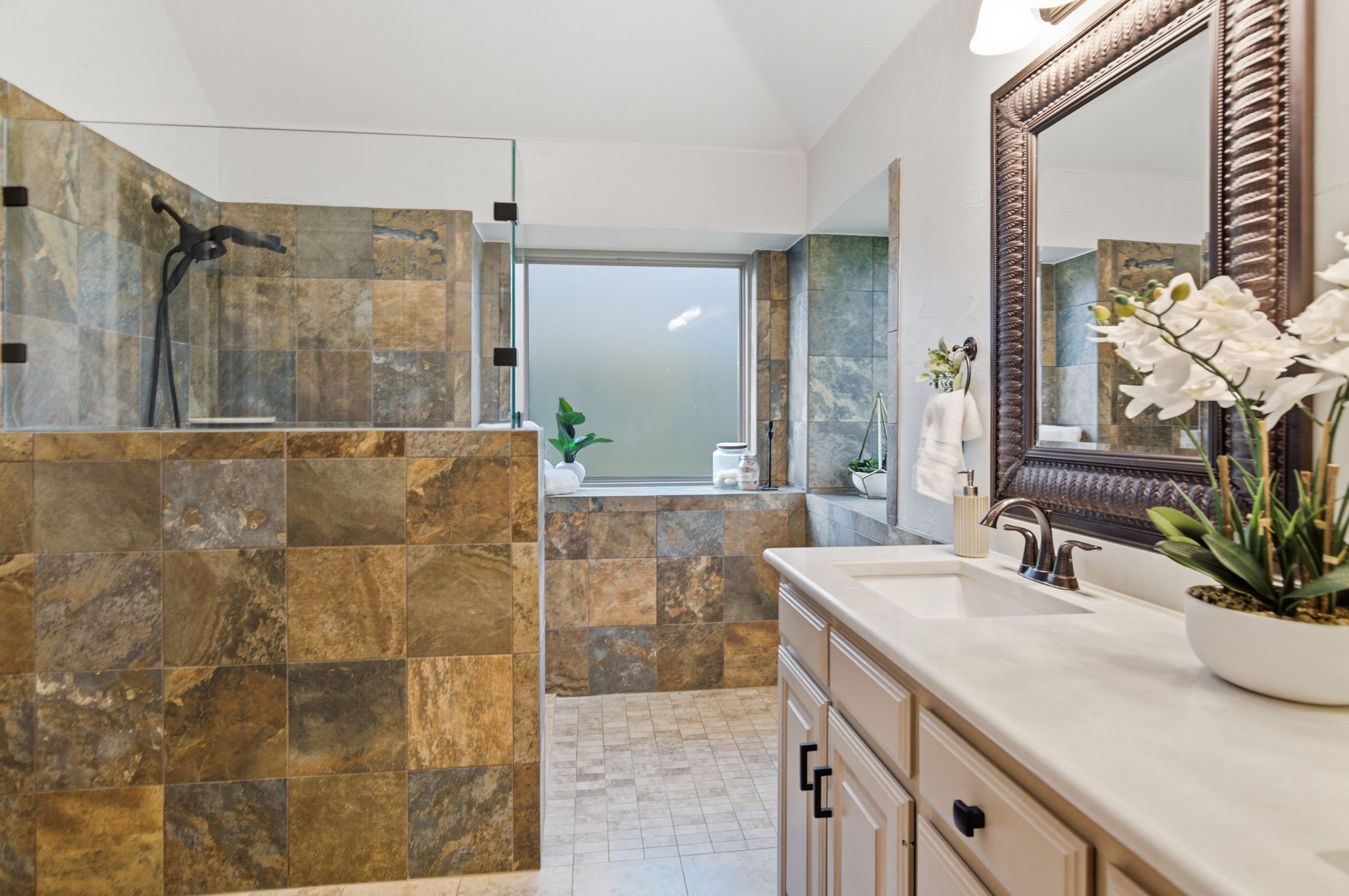 8304 Red Rose Trail North Richland Hills TX 76182