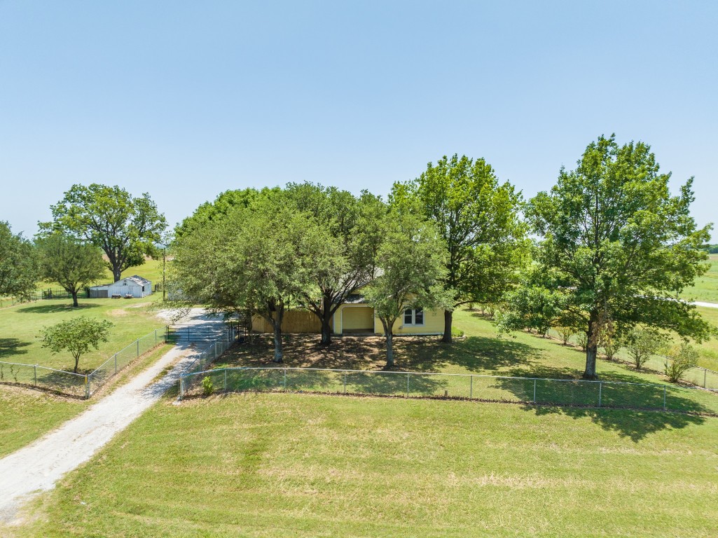 4176 State Highway 22 Hillsboro TX 76645